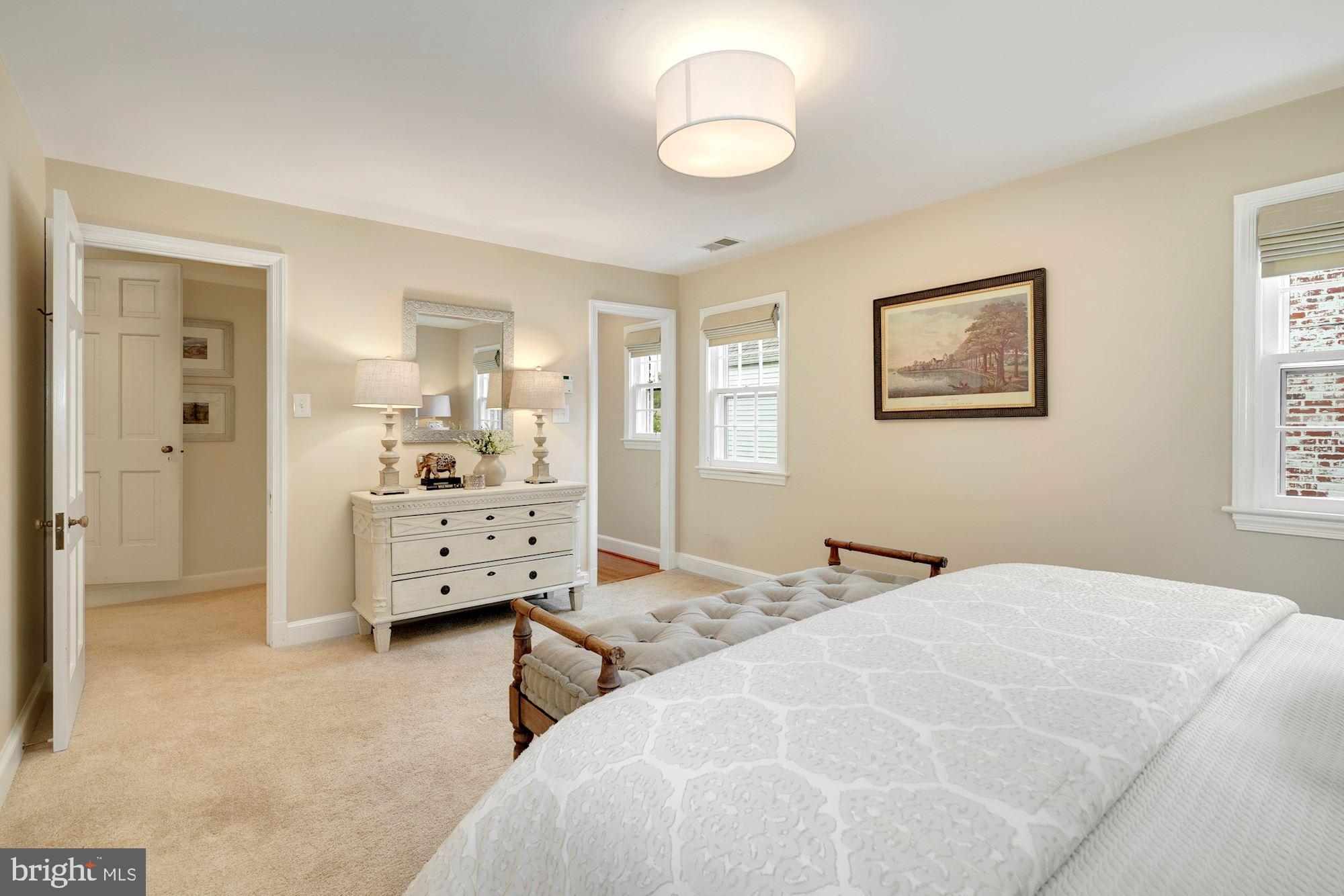 CHEVY CHASE VILLAGE - Residential