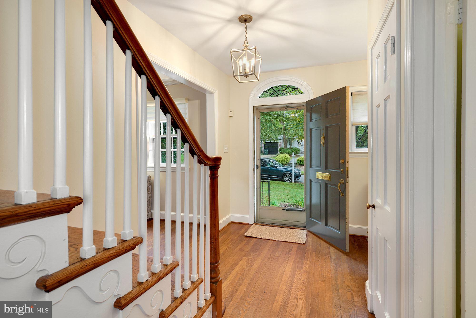 CHEVY CHASE VILLAGE - Residential