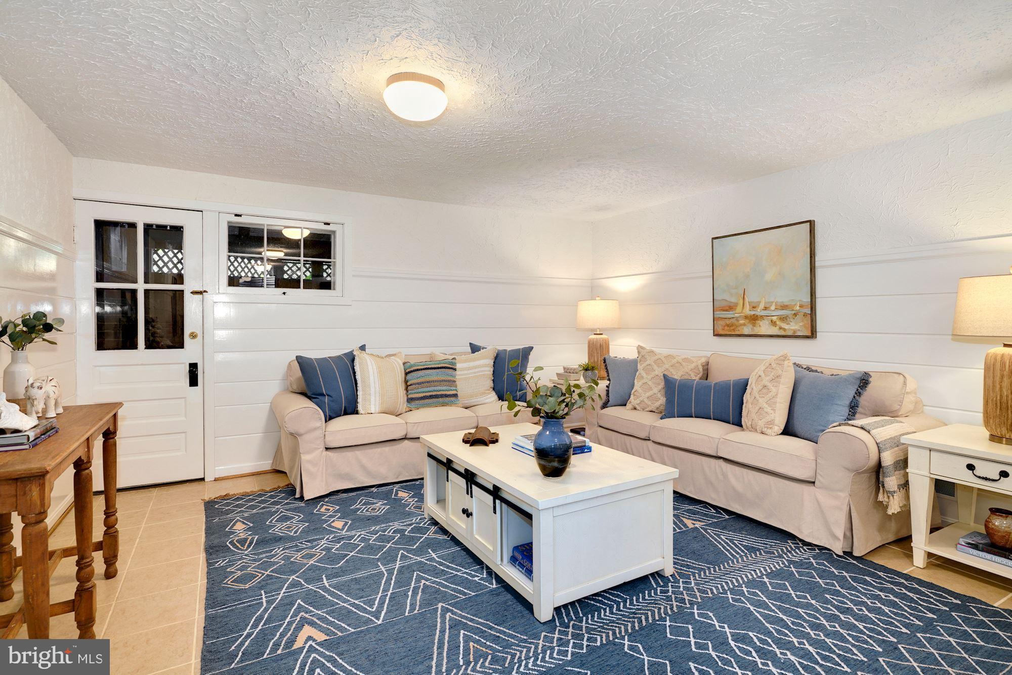 CHEVY CHASE VILLAGE - Residential