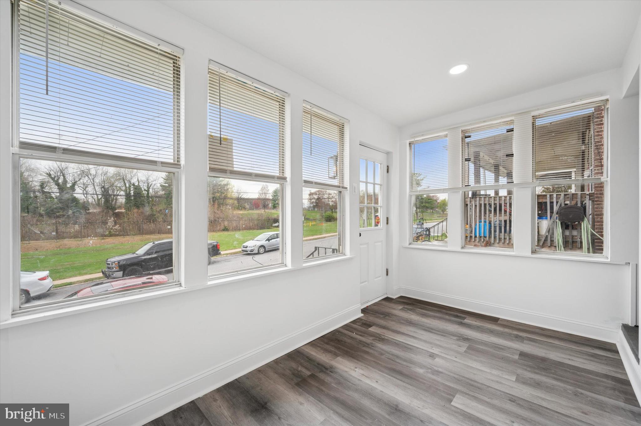 LINWOOD - Residential