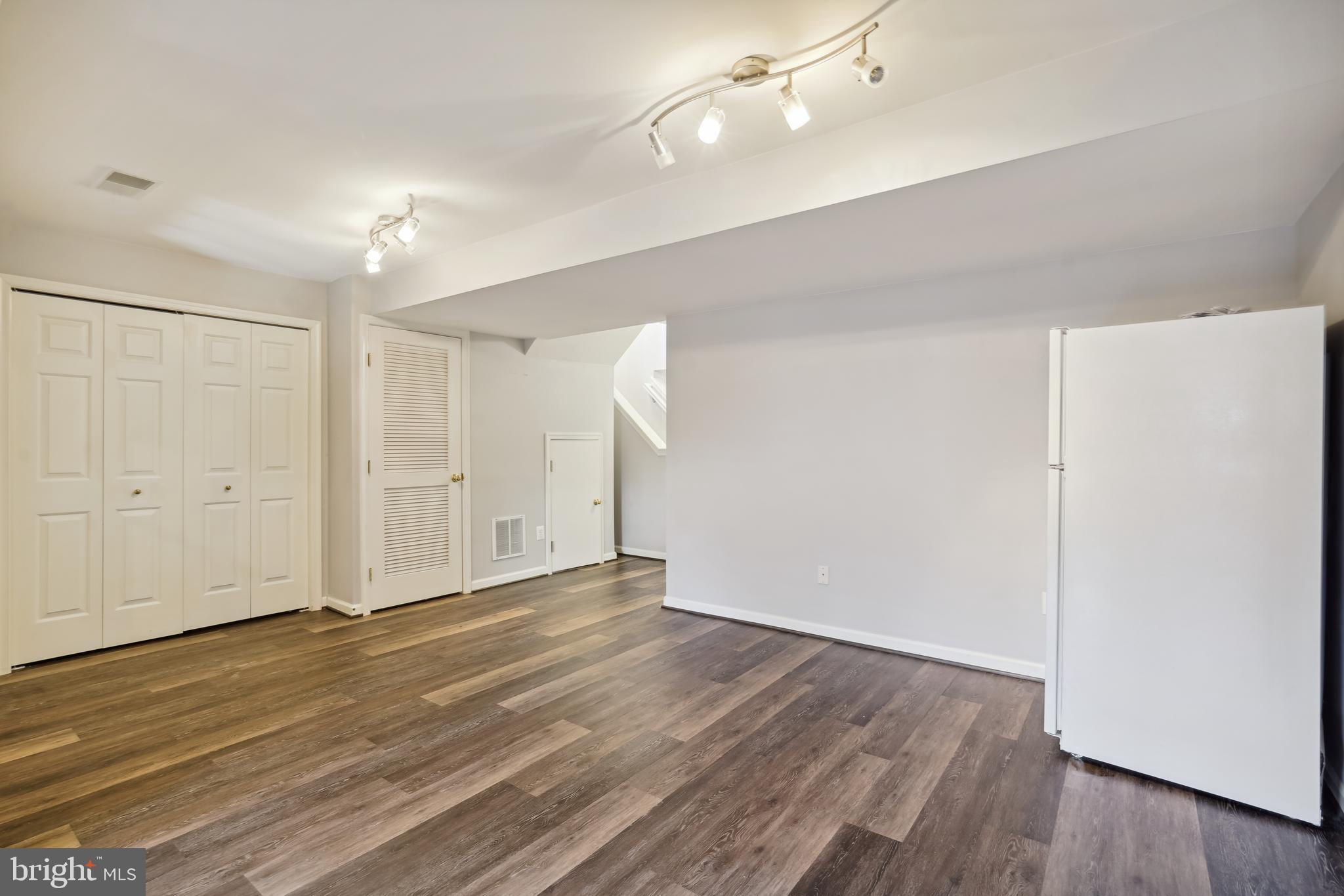 26110 LANDS END DRIVE