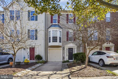 26110 LANDS END DRIVE CHANTILLY VA 20152