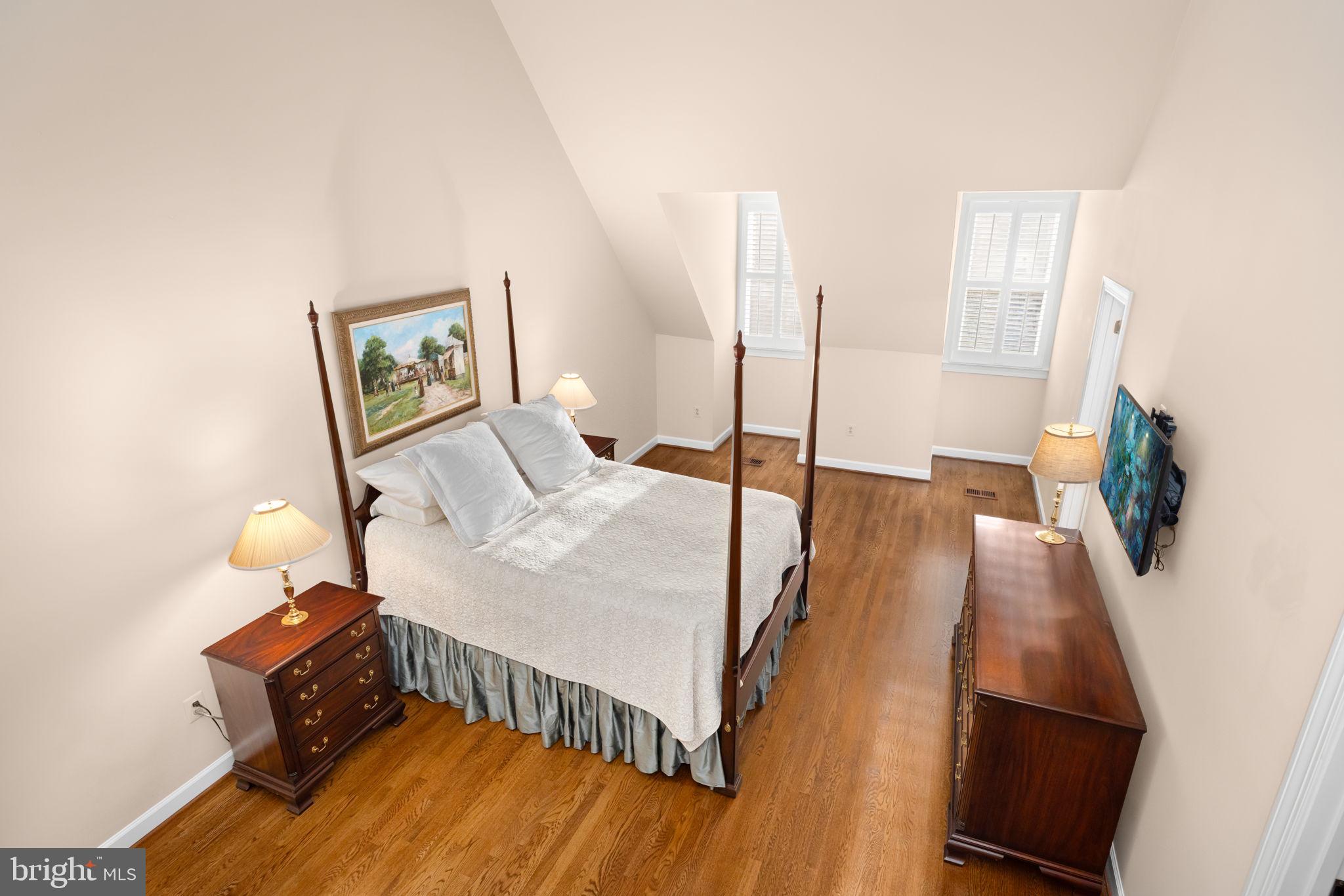 HAMPTONS OF MCLEAN - Residential