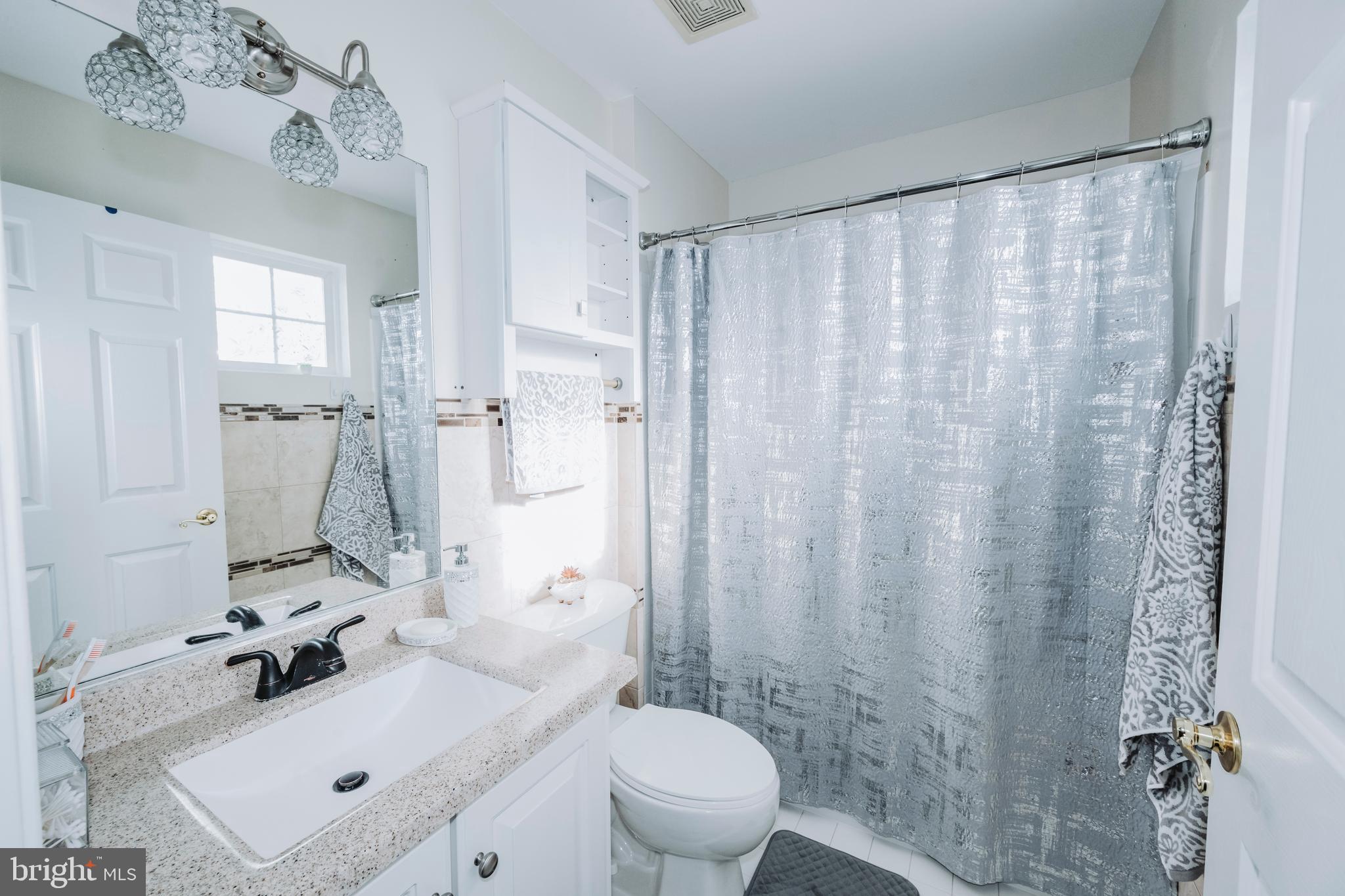 PARADISE MANOR - Residential