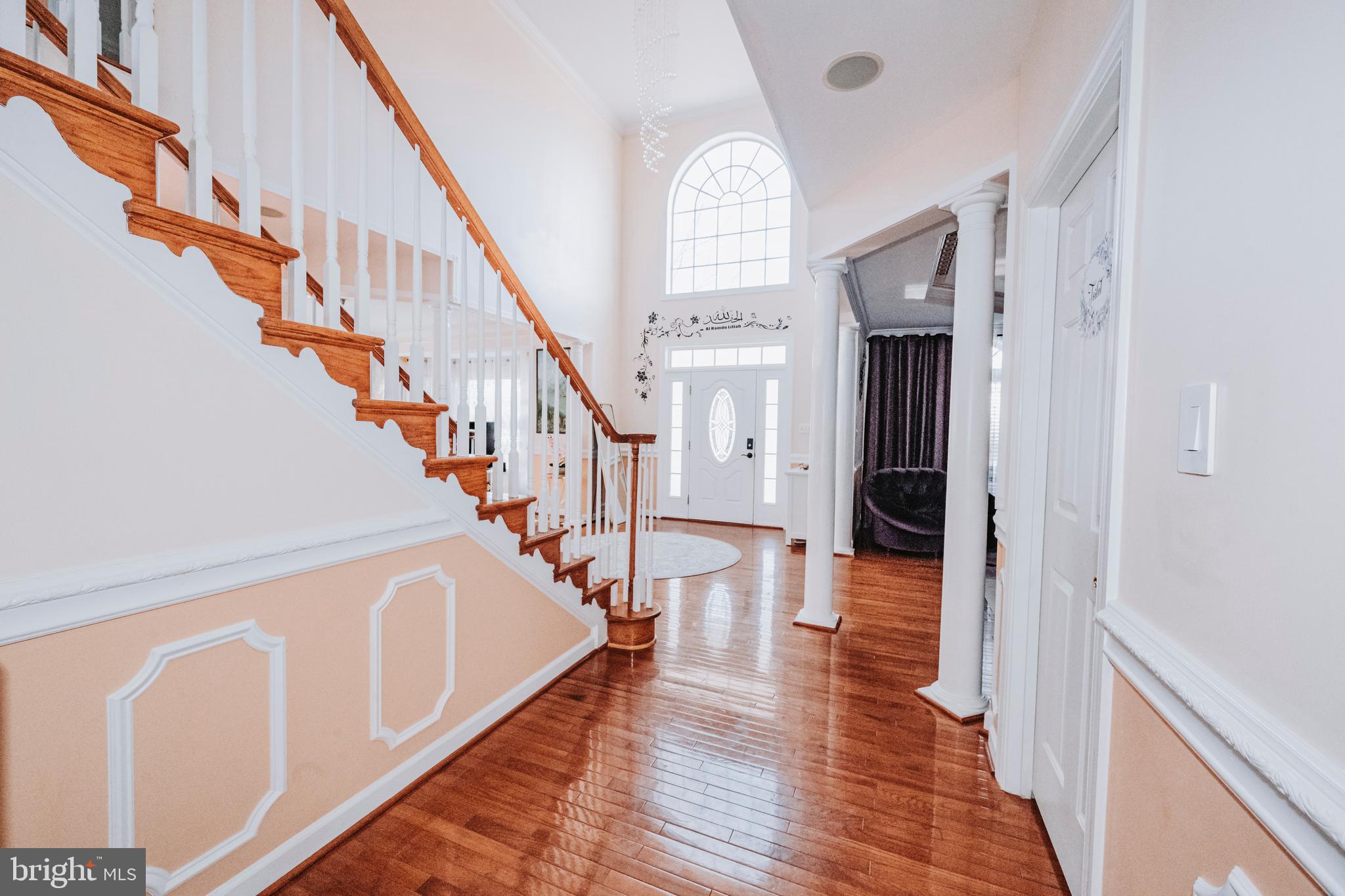 PARADISE MANOR - Residential