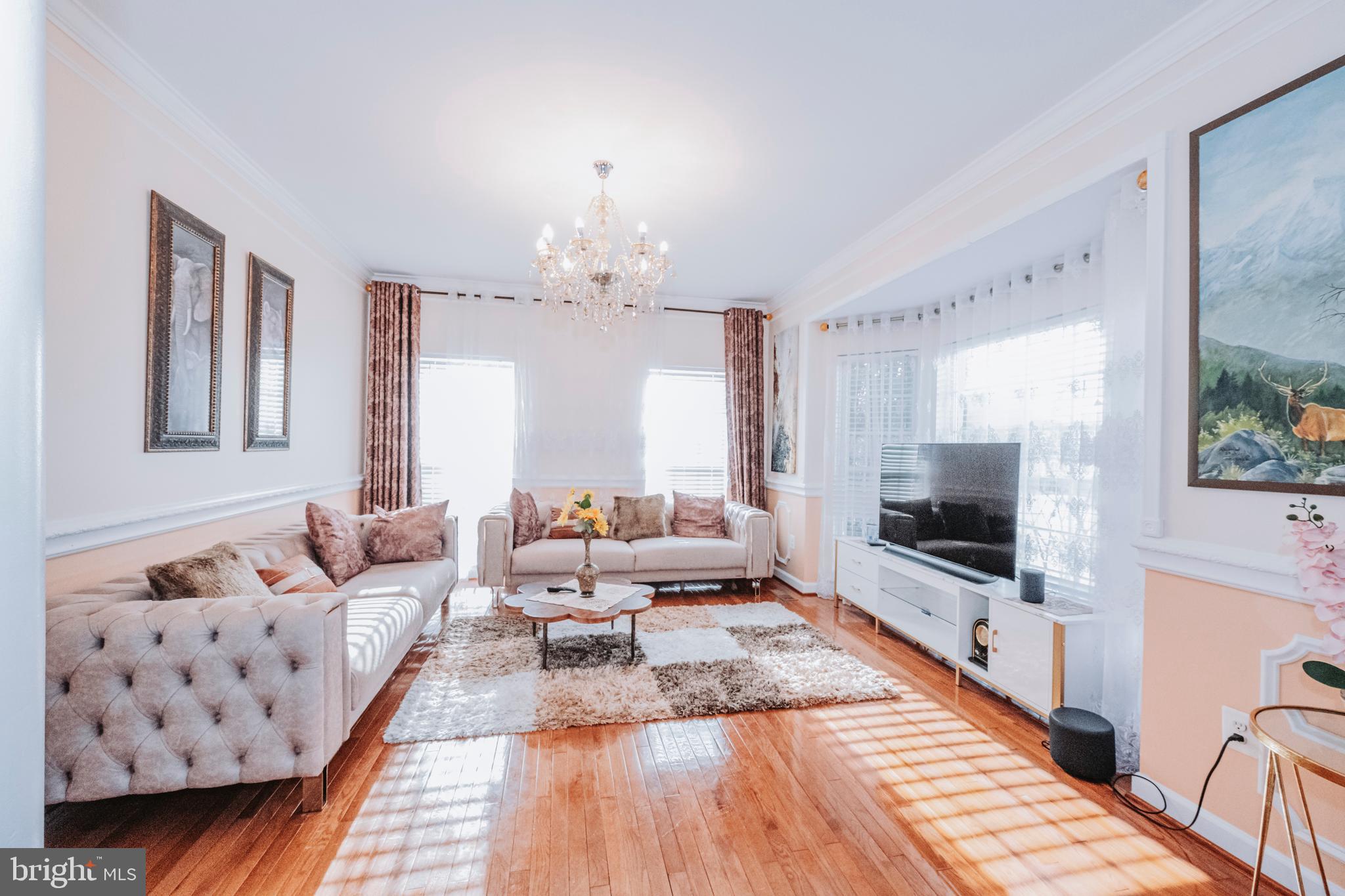 PARADISE MANOR - Residential