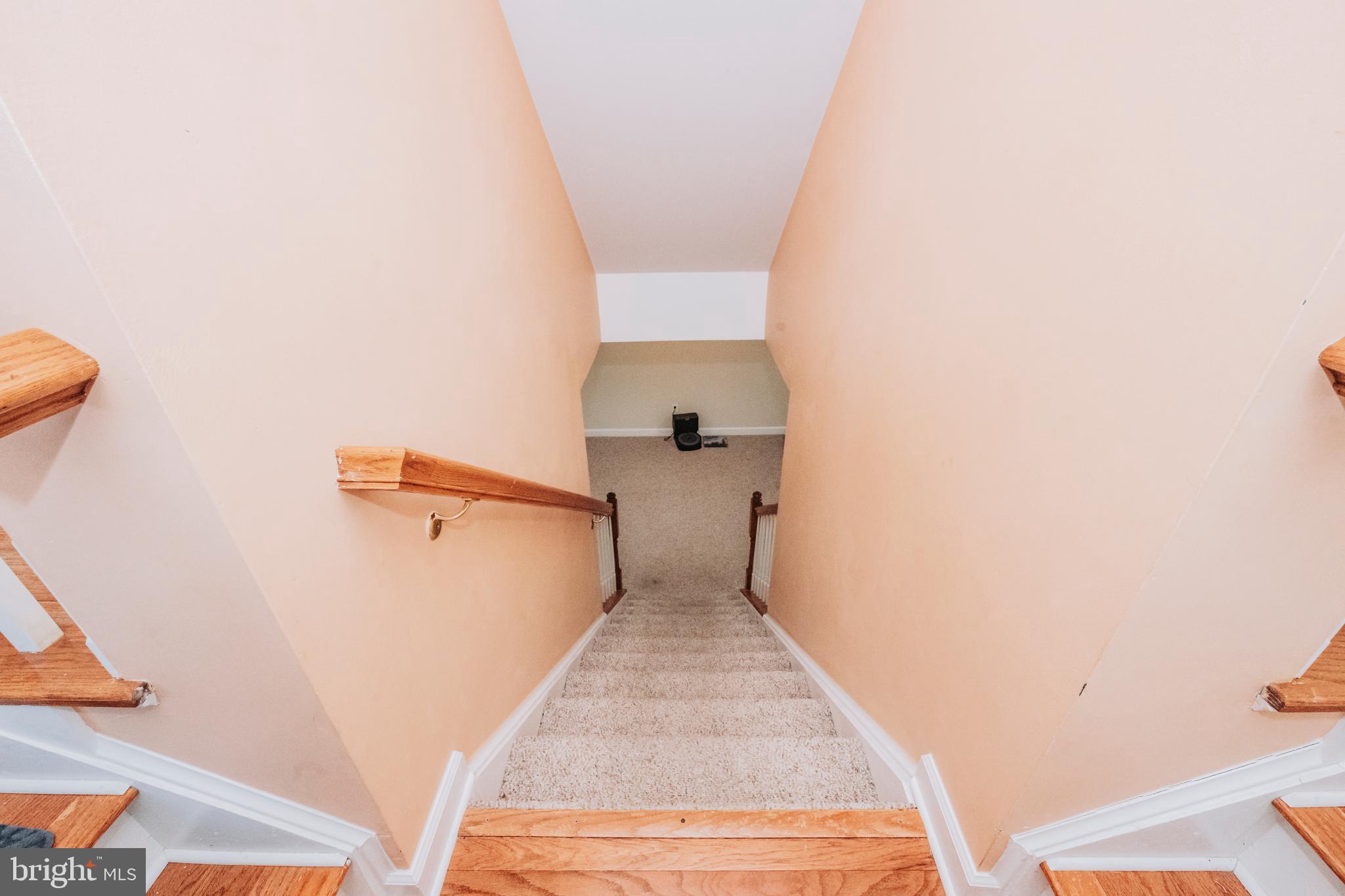 PARADISE MANOR - Residential