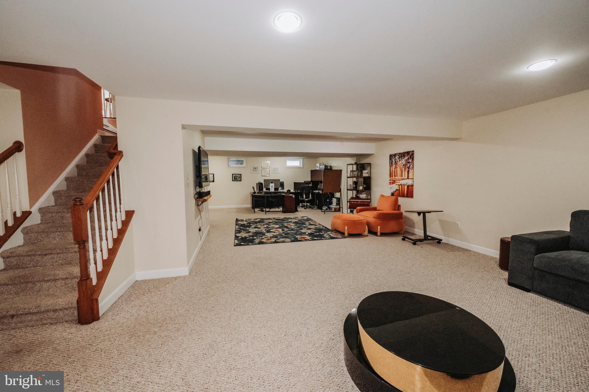 PARADISE MANOR - Residential