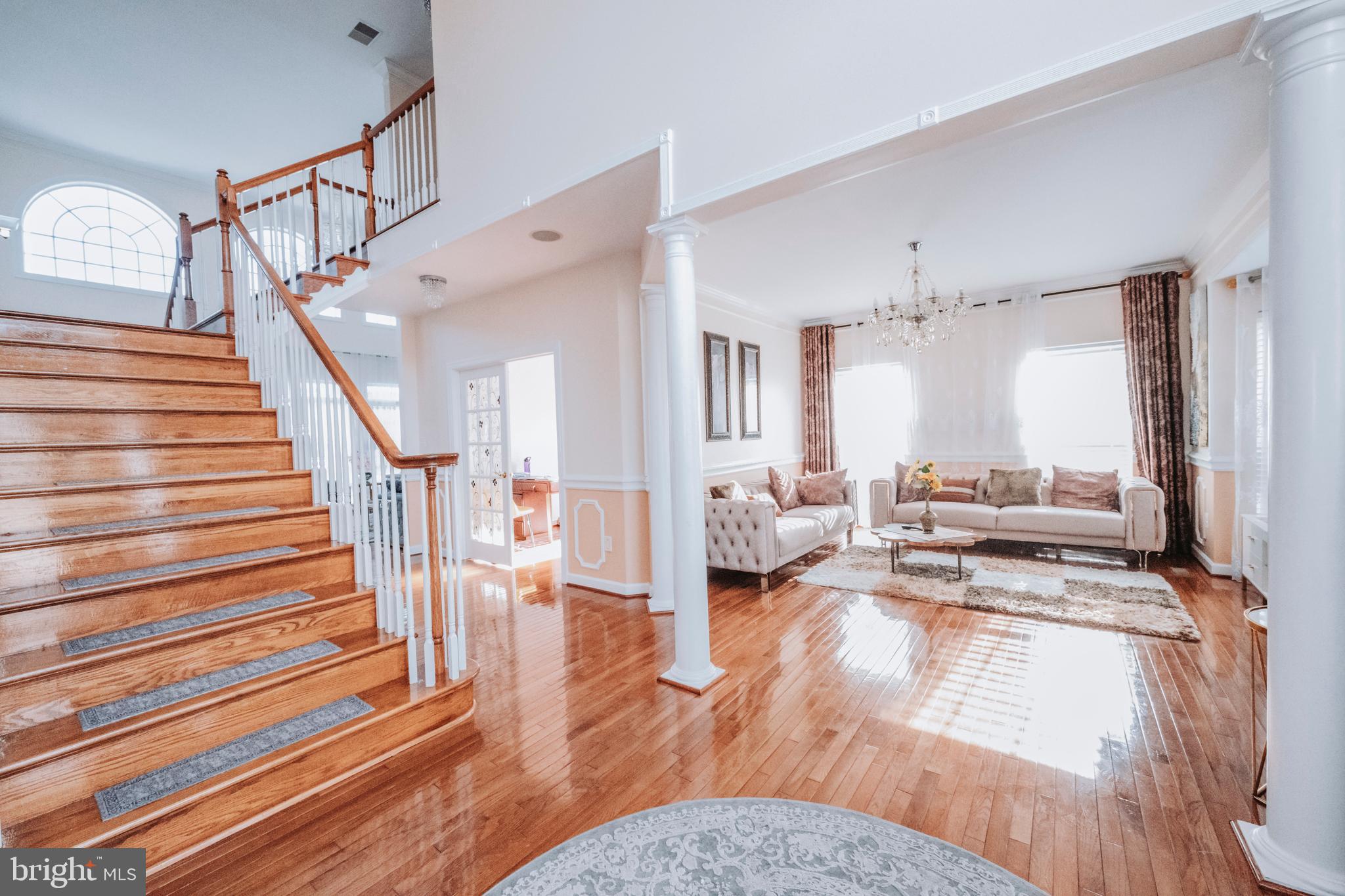 PARADISE MANOR - Residential