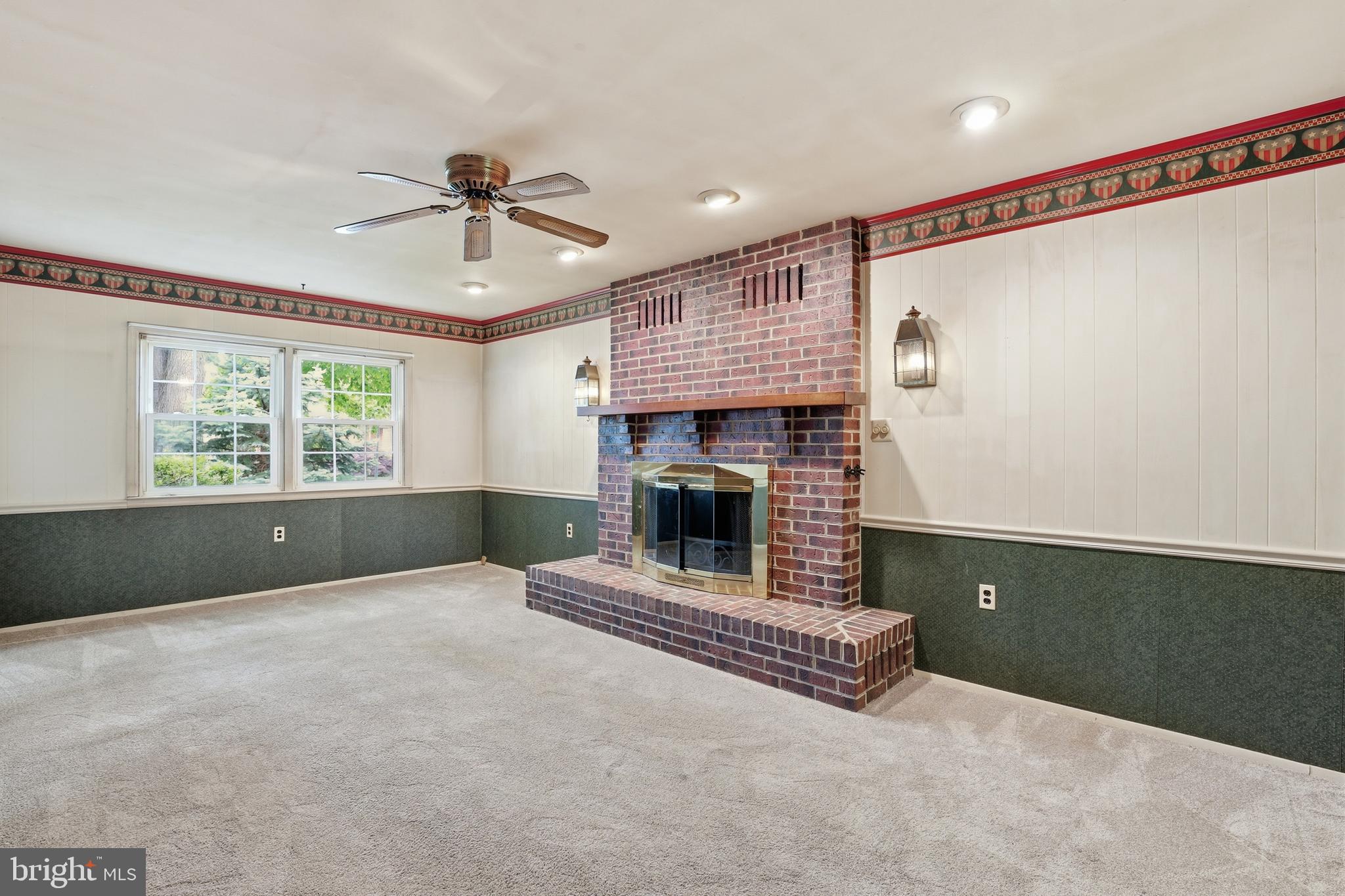 WOODCREST - Residential