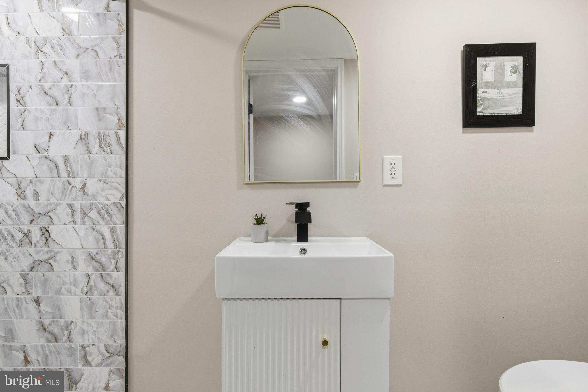 WYMAN PARK HAMPDEN - Residential