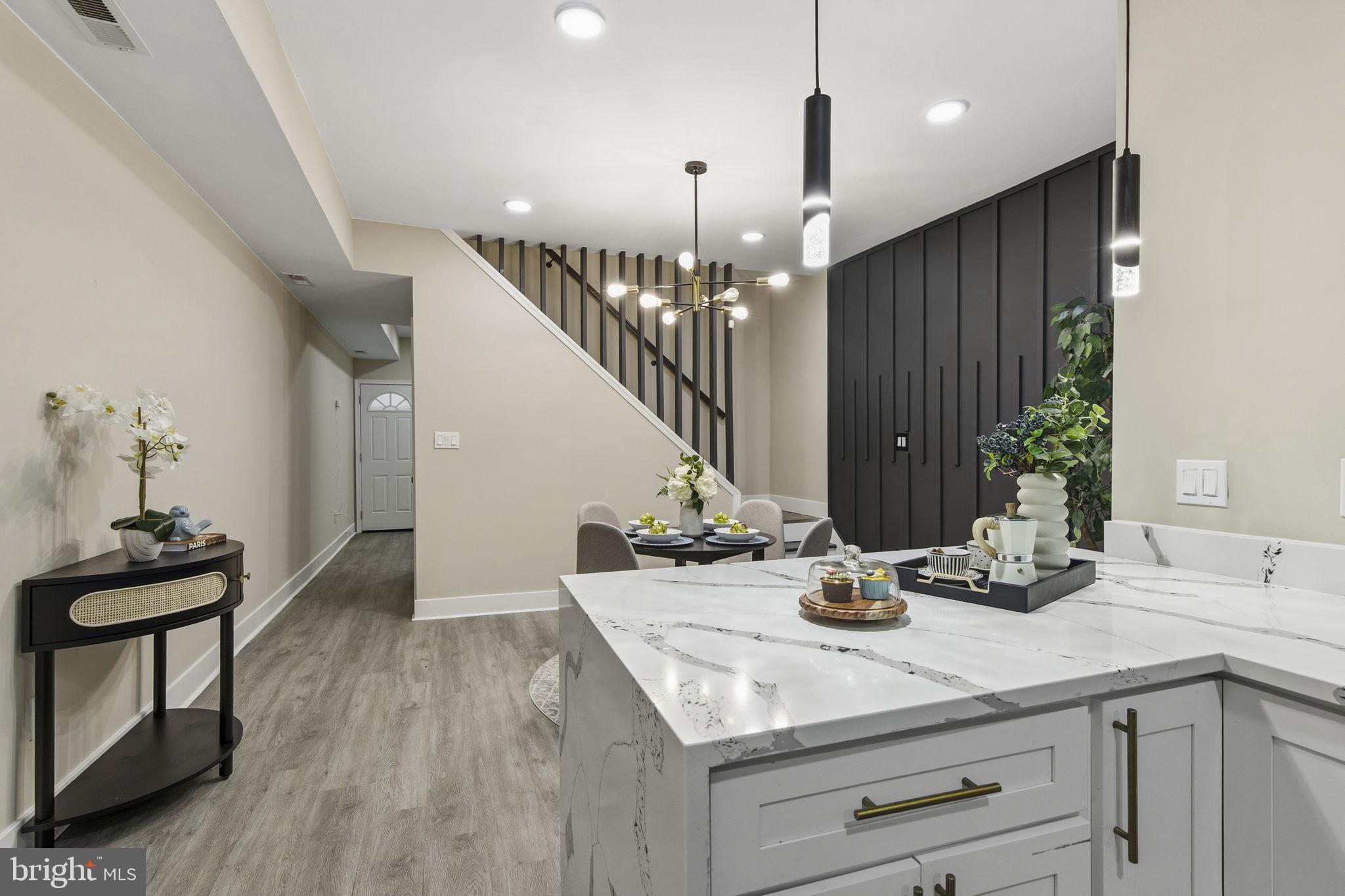 WYMAN PARK HAMPDEN - Residential