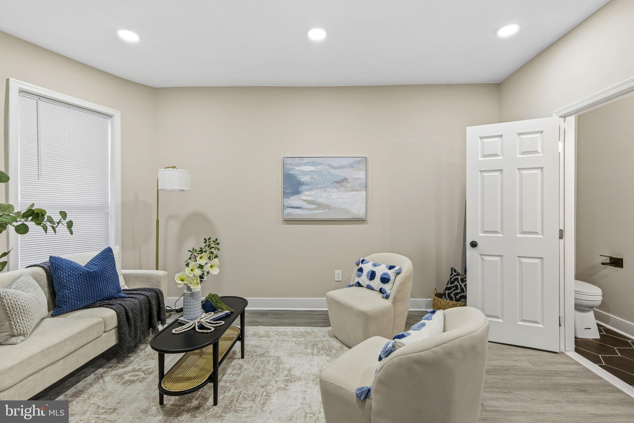 WYMAN PARK HAMPDEN - Residential