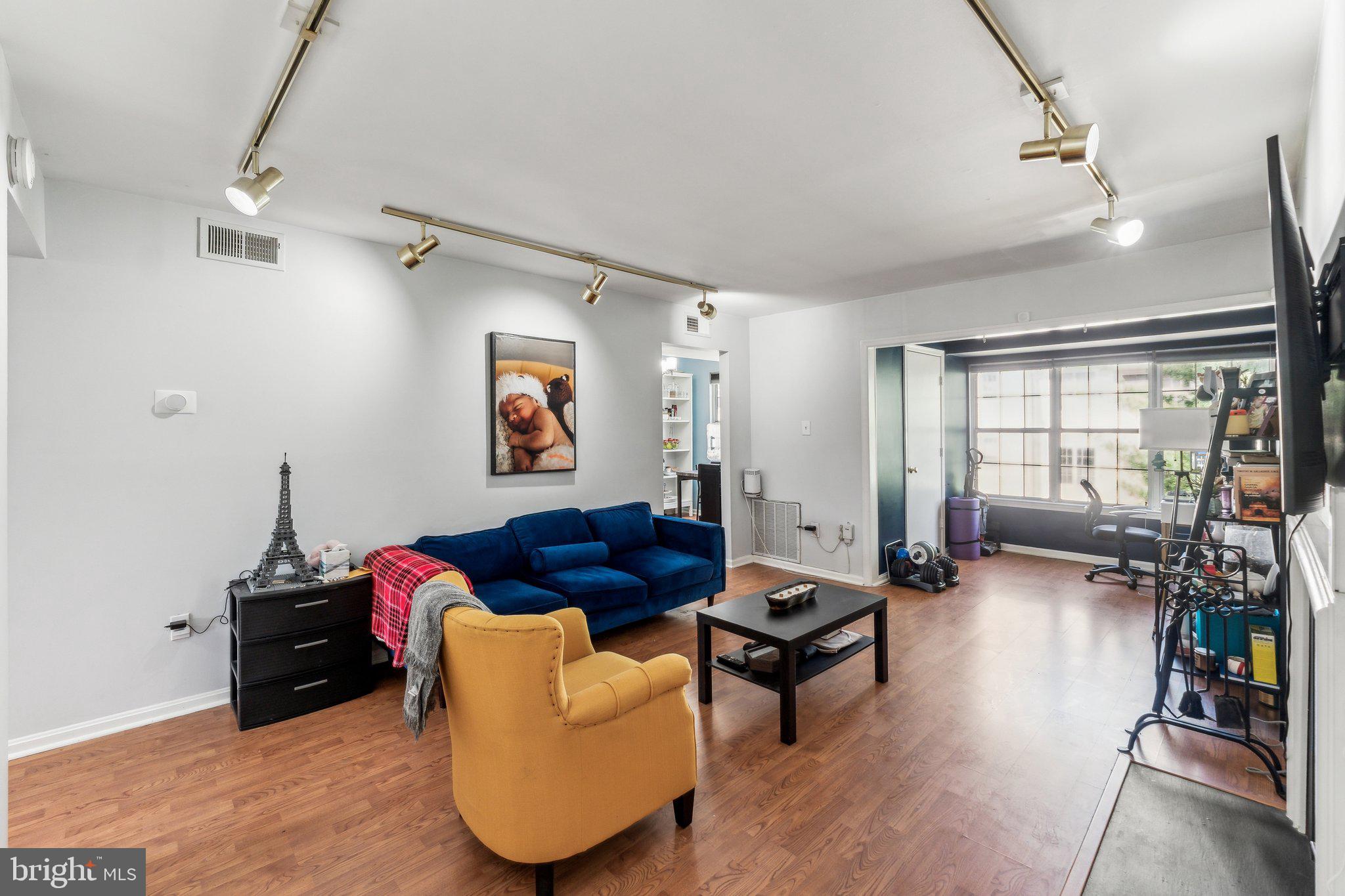 16 NORMANDY SQUARE COURT 3CE
