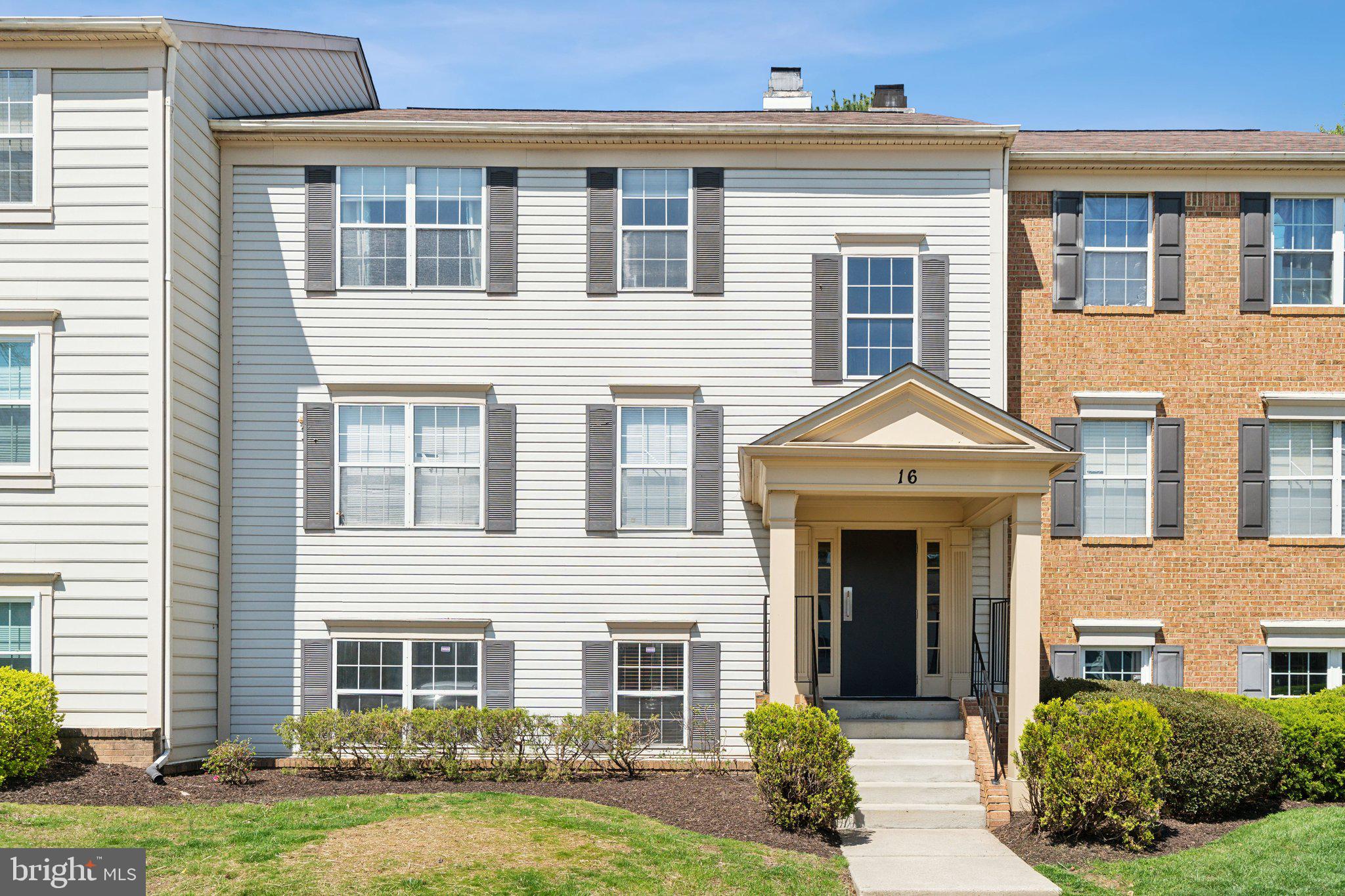 16 NORMANDY SQUARE COURT 3CE
