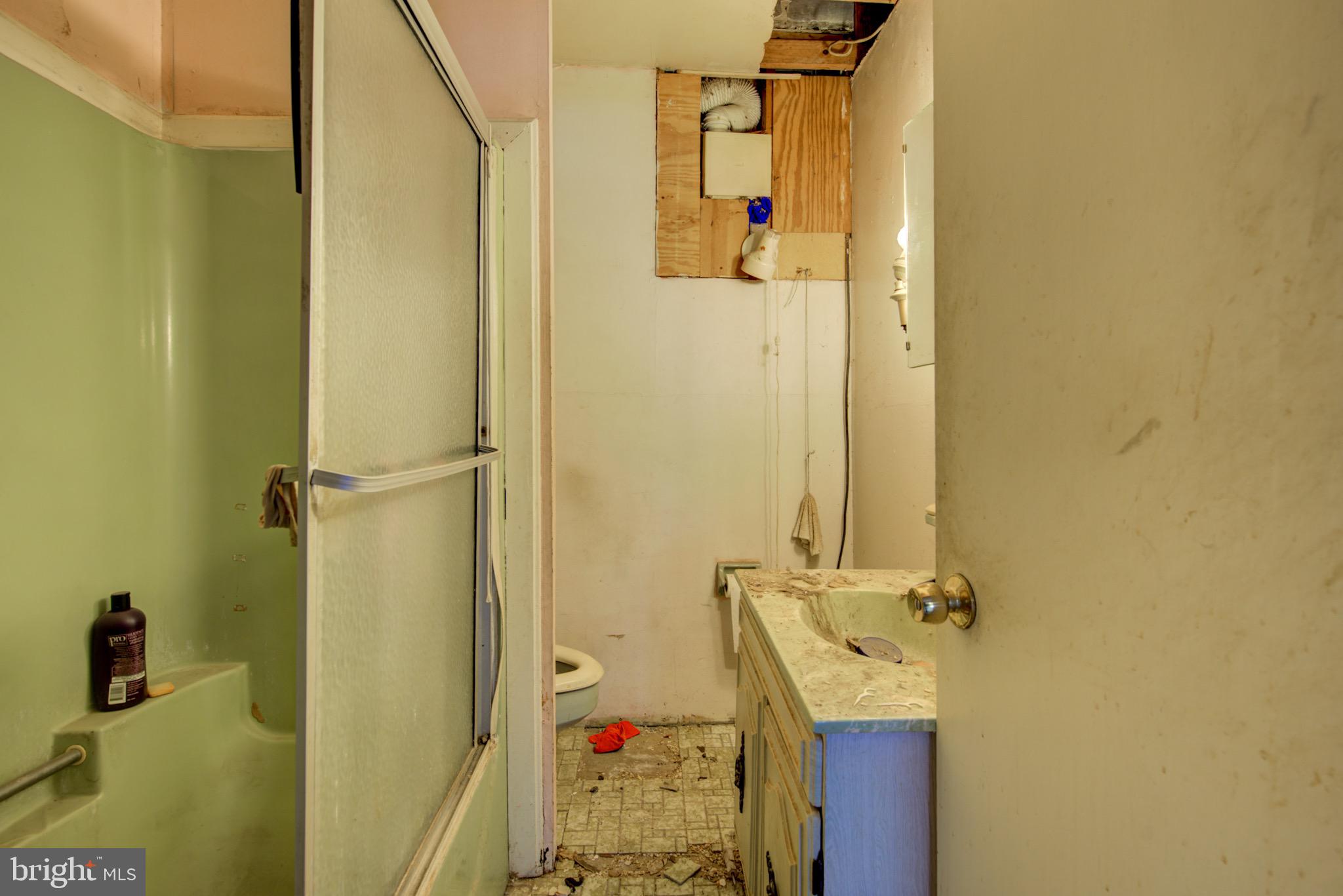 3922 NICHOLSON STREET