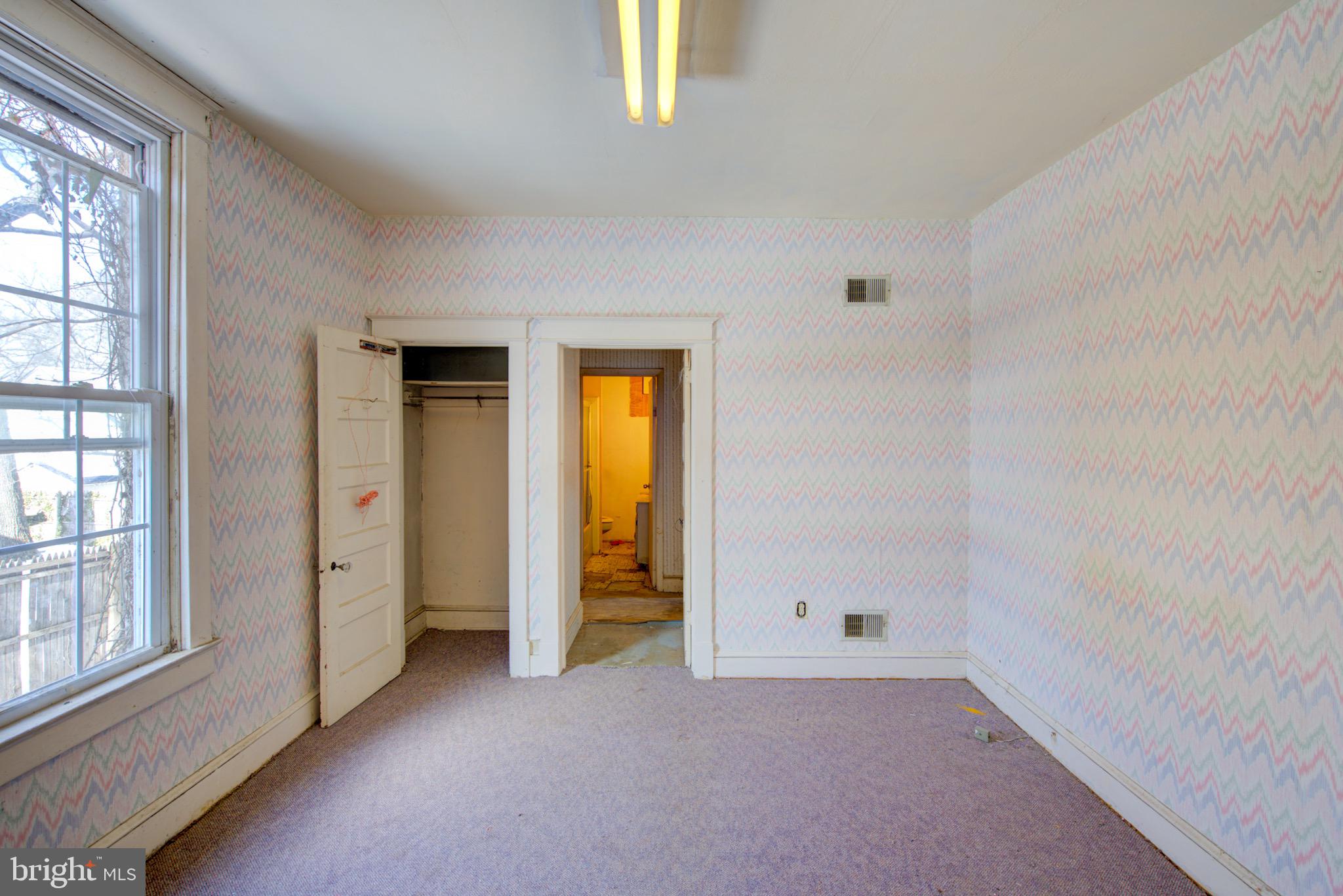 3922 NICHOLSON STREET