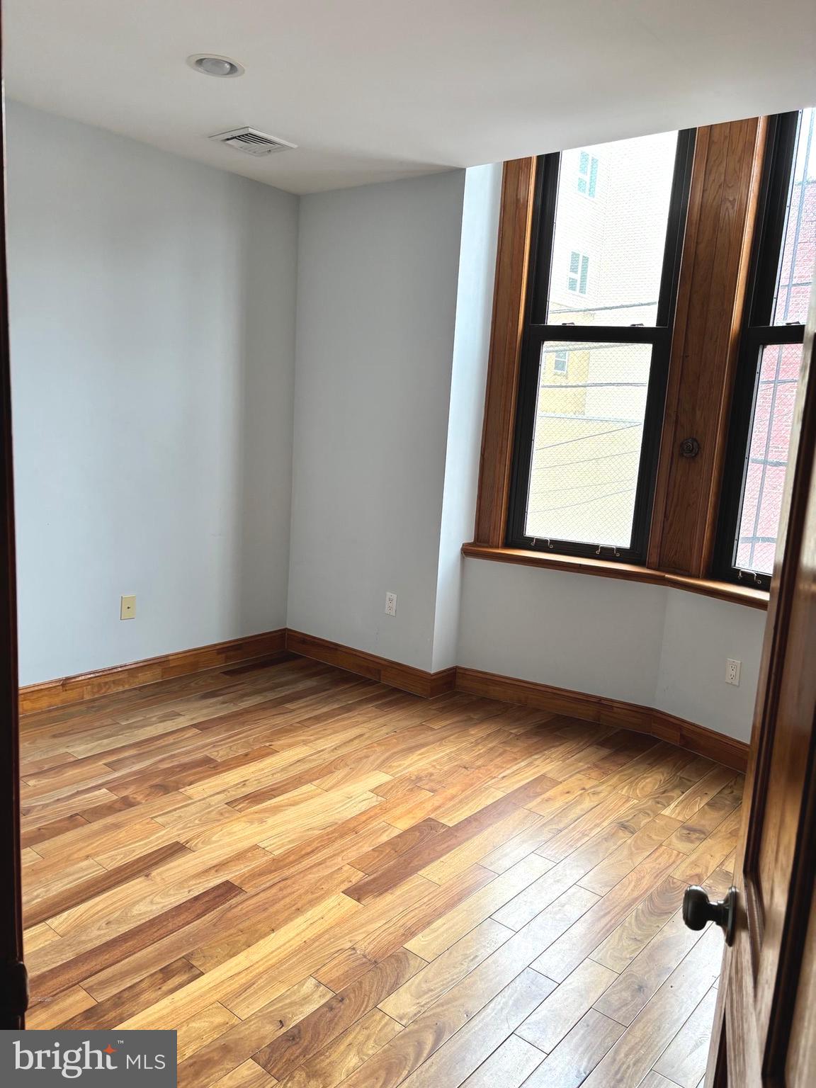 WEST POPLAR - Residential Lease