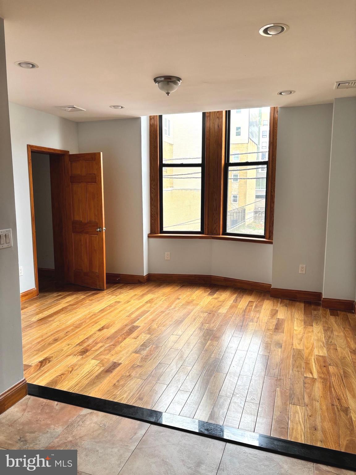 WEST POPLAR - Residential Lease