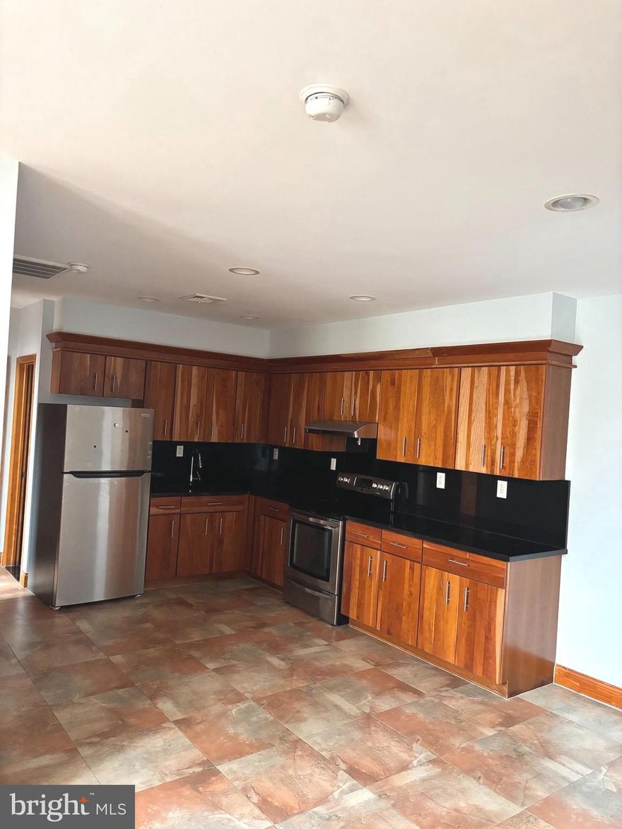 Beautifully redone 1 bed 1 bathroom apartment situated near public transportation! This apartment is the perfect blend of style and convenience. Don't miss the chance to view this apartment! Contact us to schedule a tour!