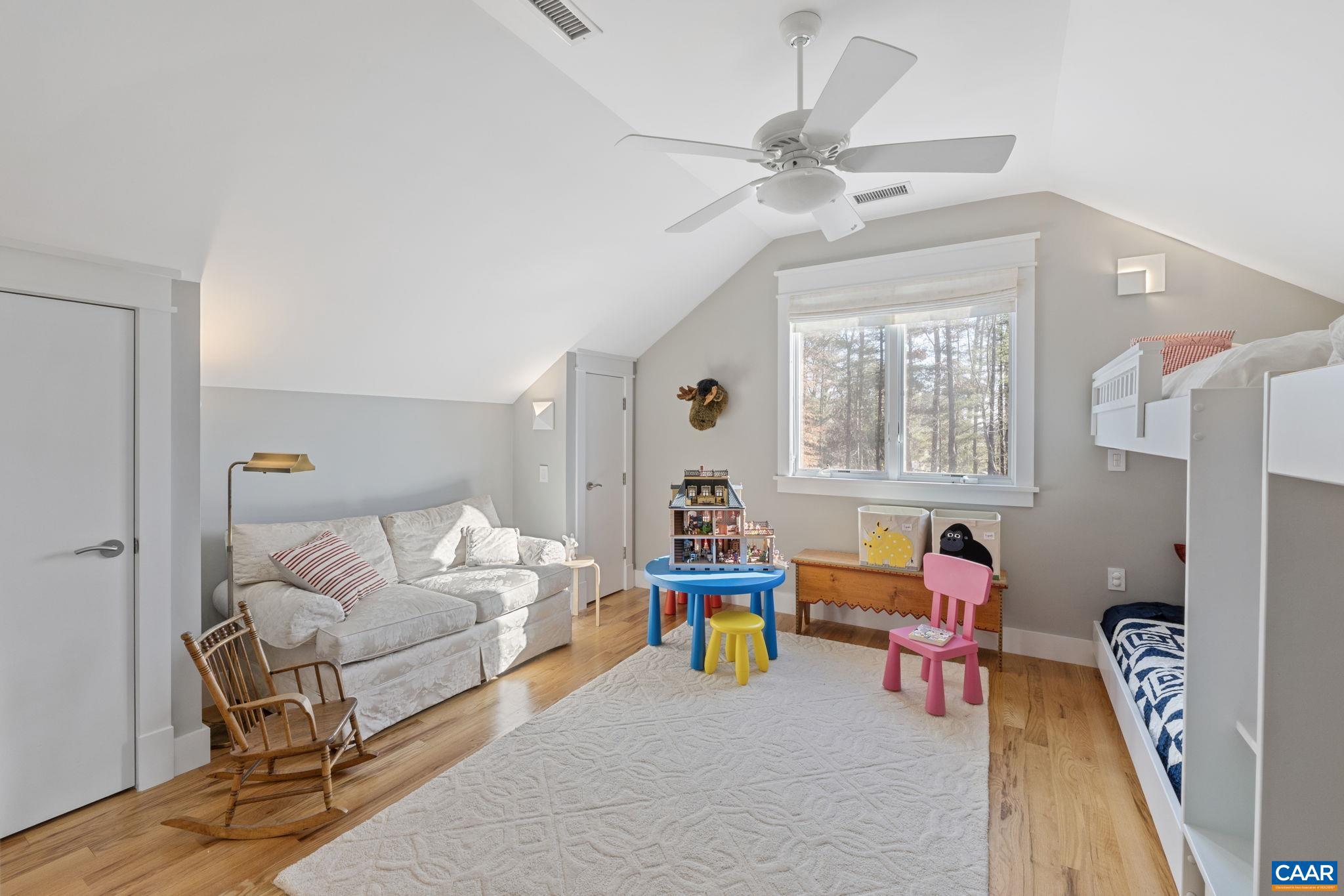 COLA WOODS - Residential