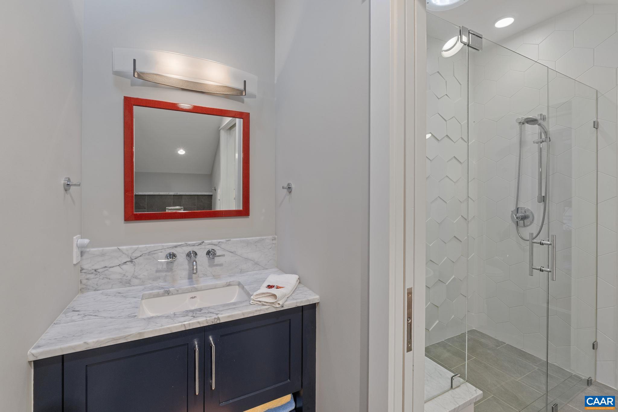 COLA WOODS - Residential