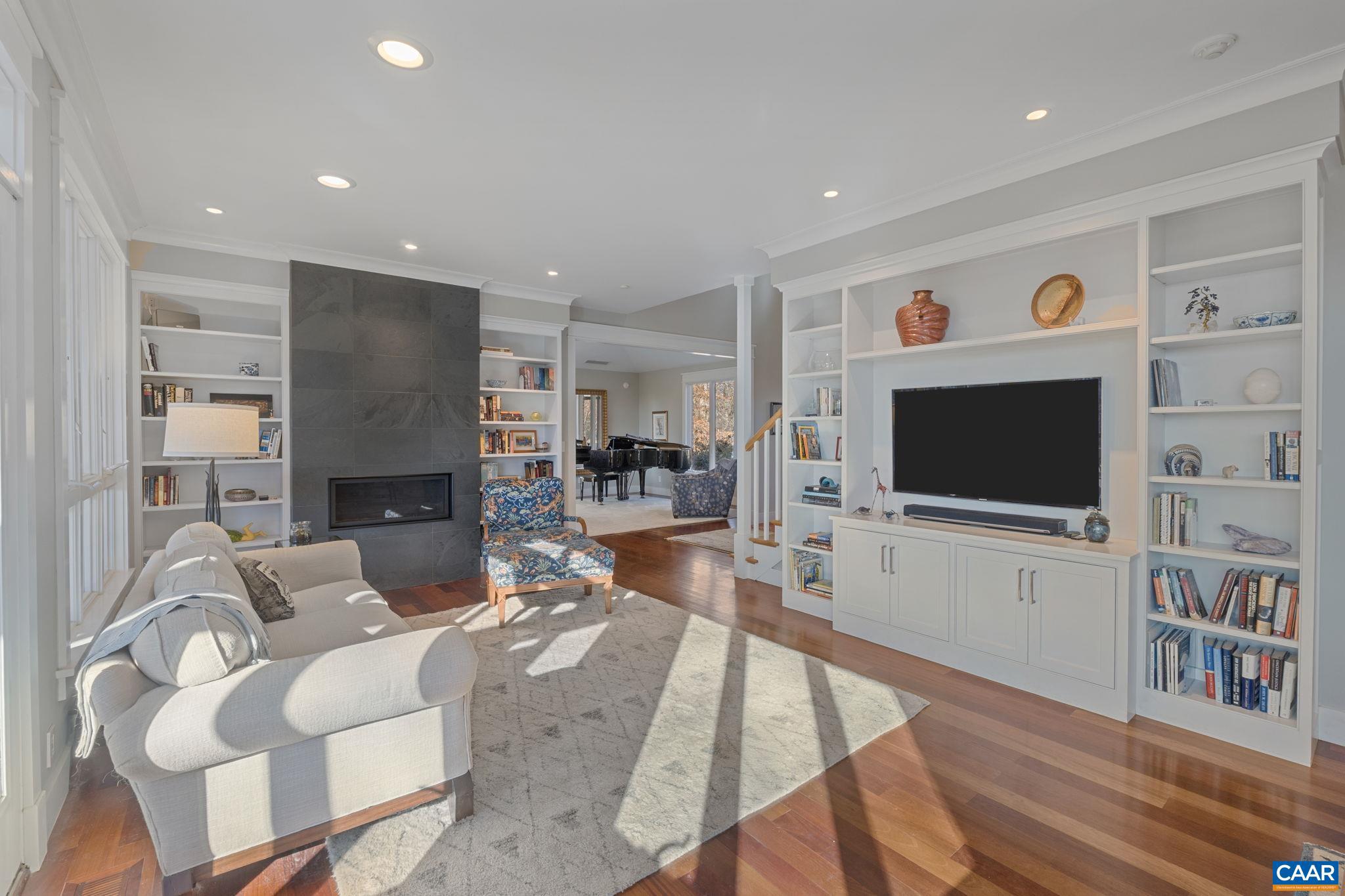 COLA WOODS - Residential