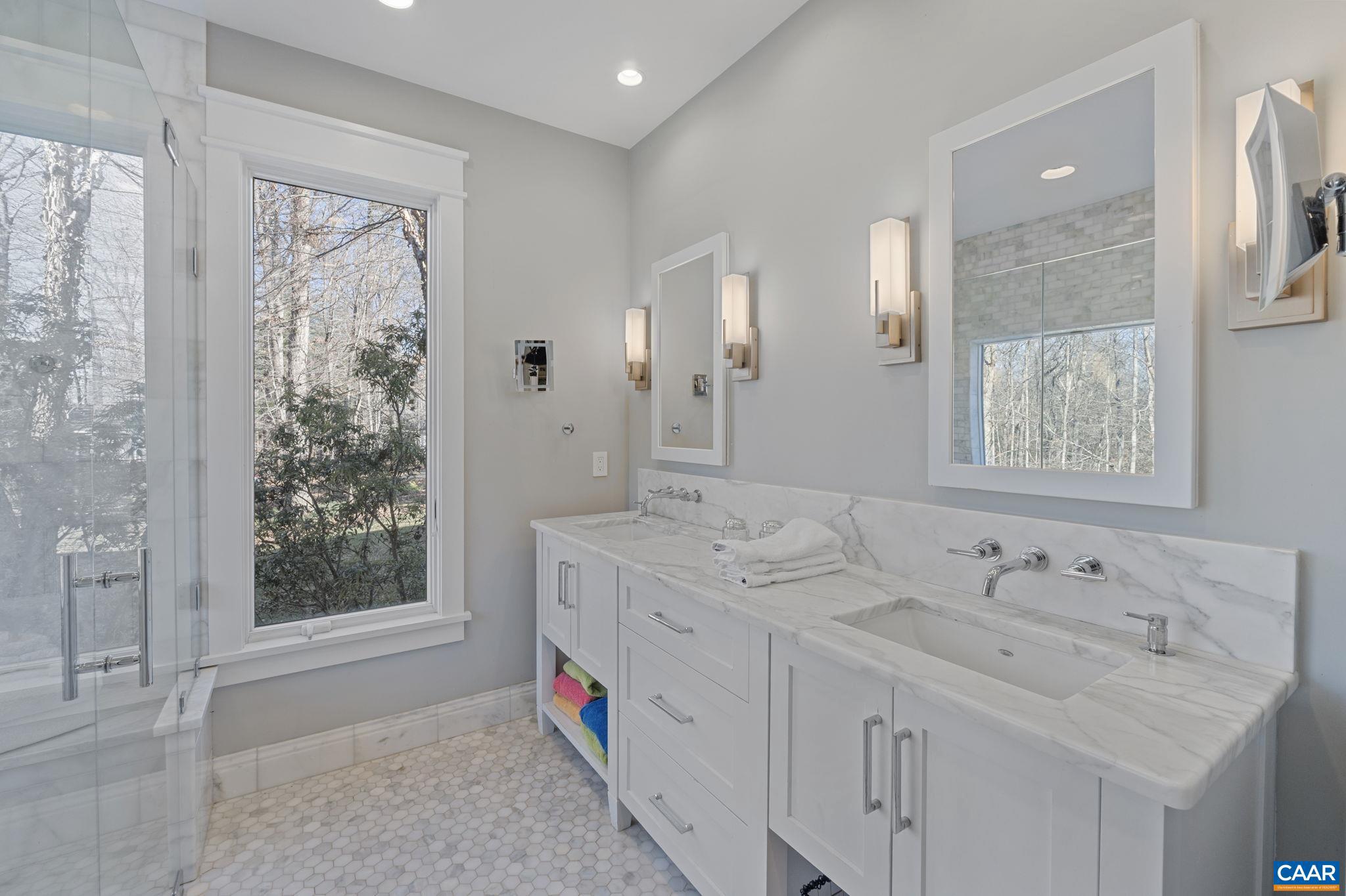 COLA WOODS - Residential