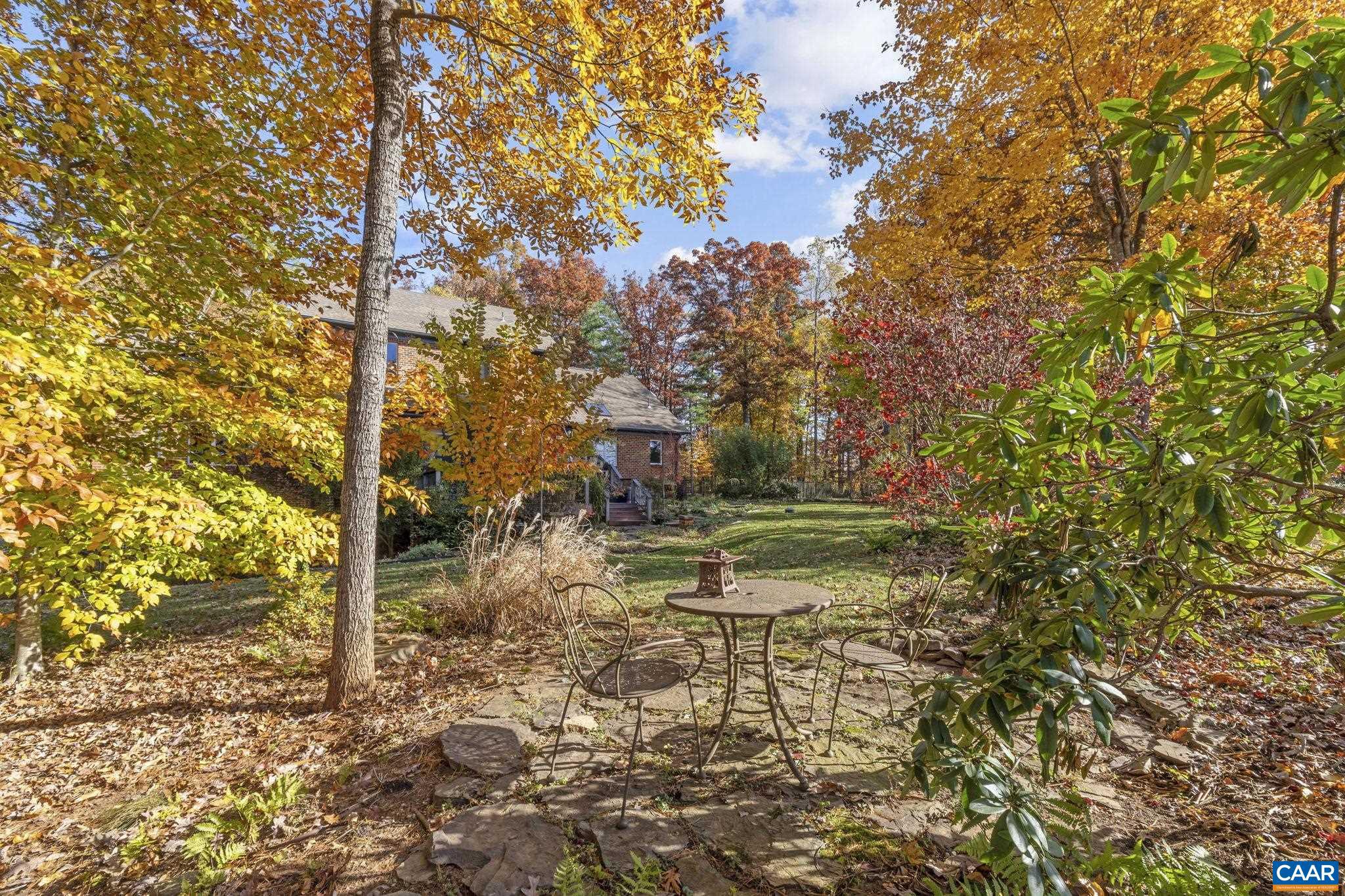 COLA WOODS - Residential