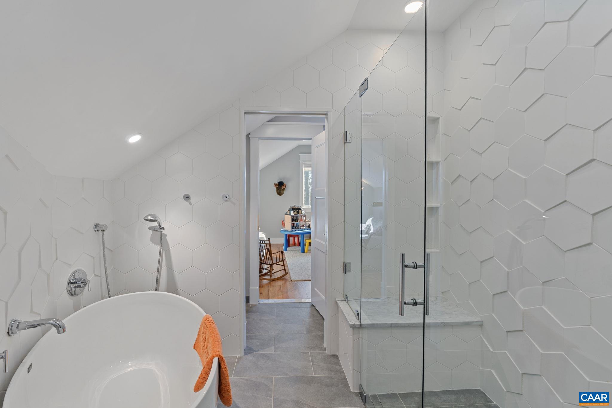 COLA WOODS - Residential