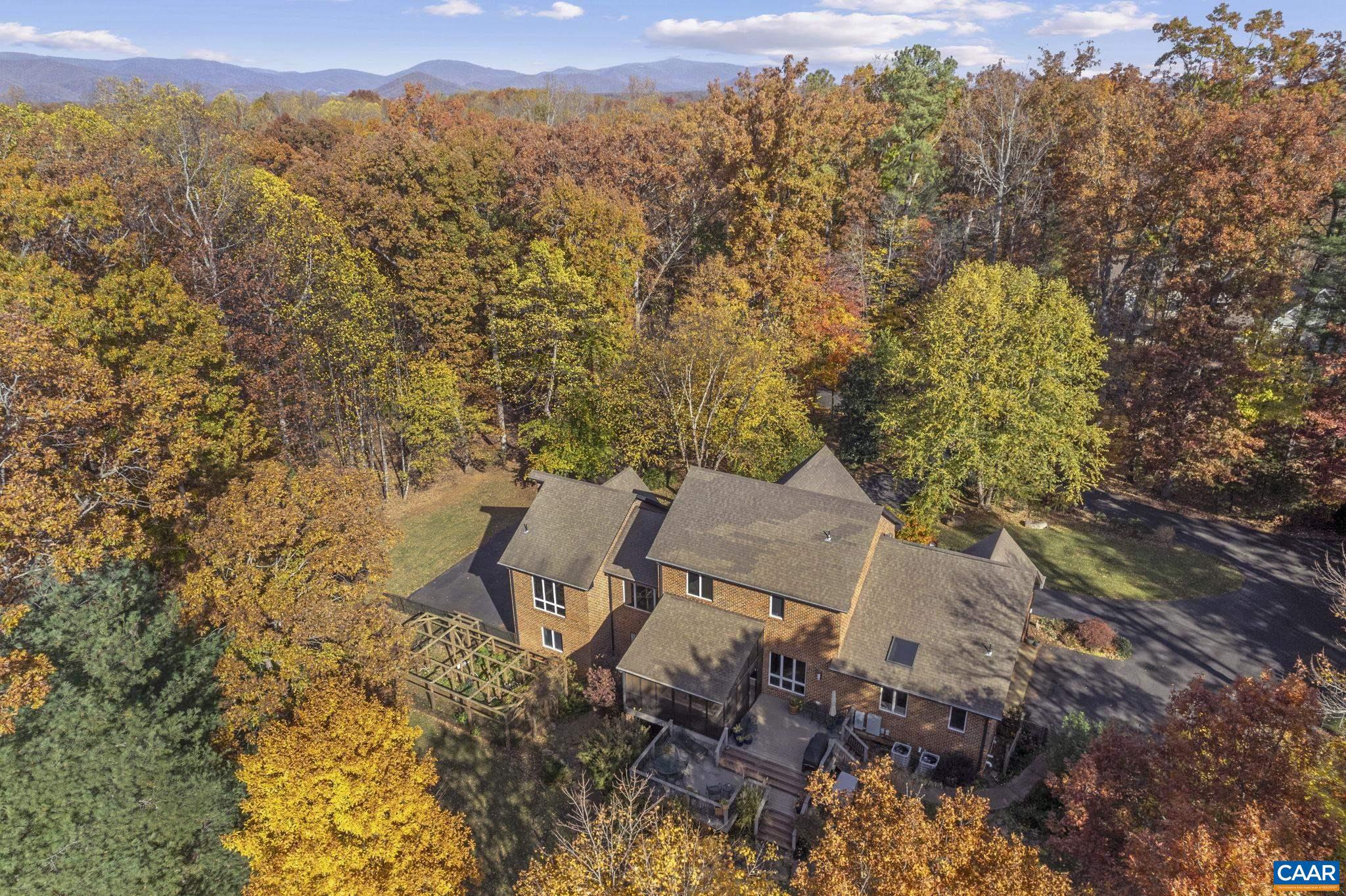 COLA WOODS - Residential