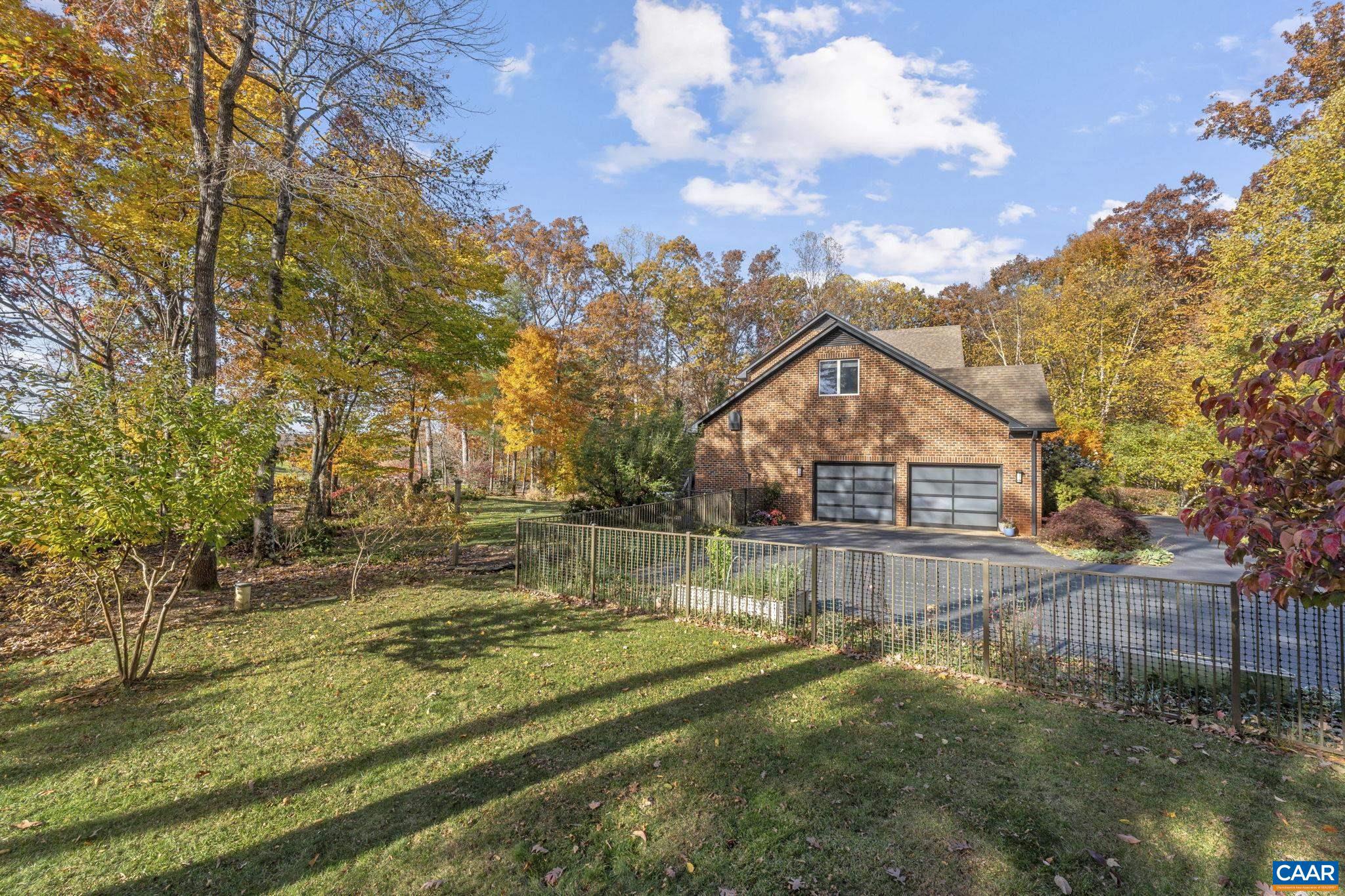 COLA WOODS - Residential