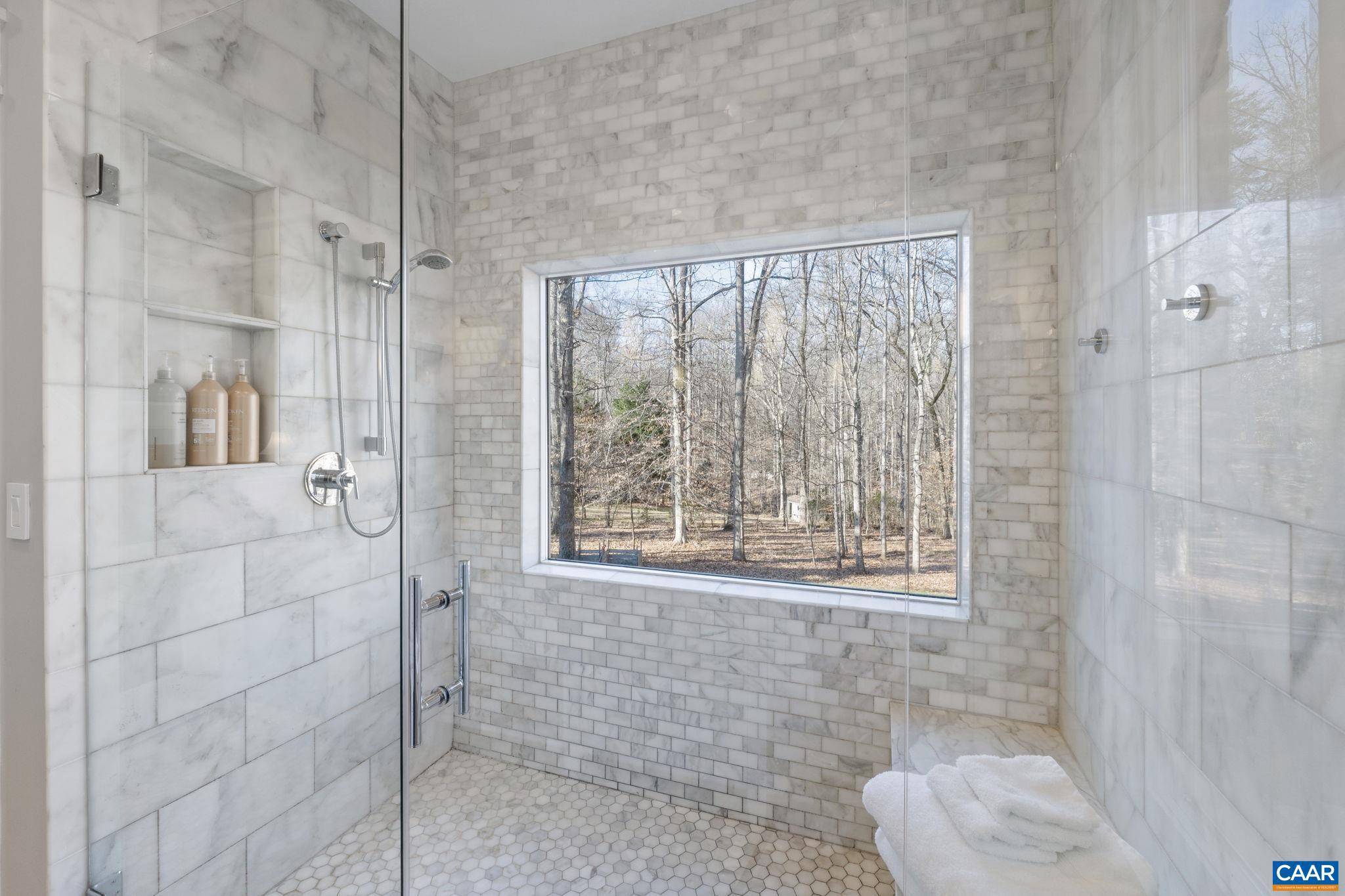 COLA WOODS - Residential