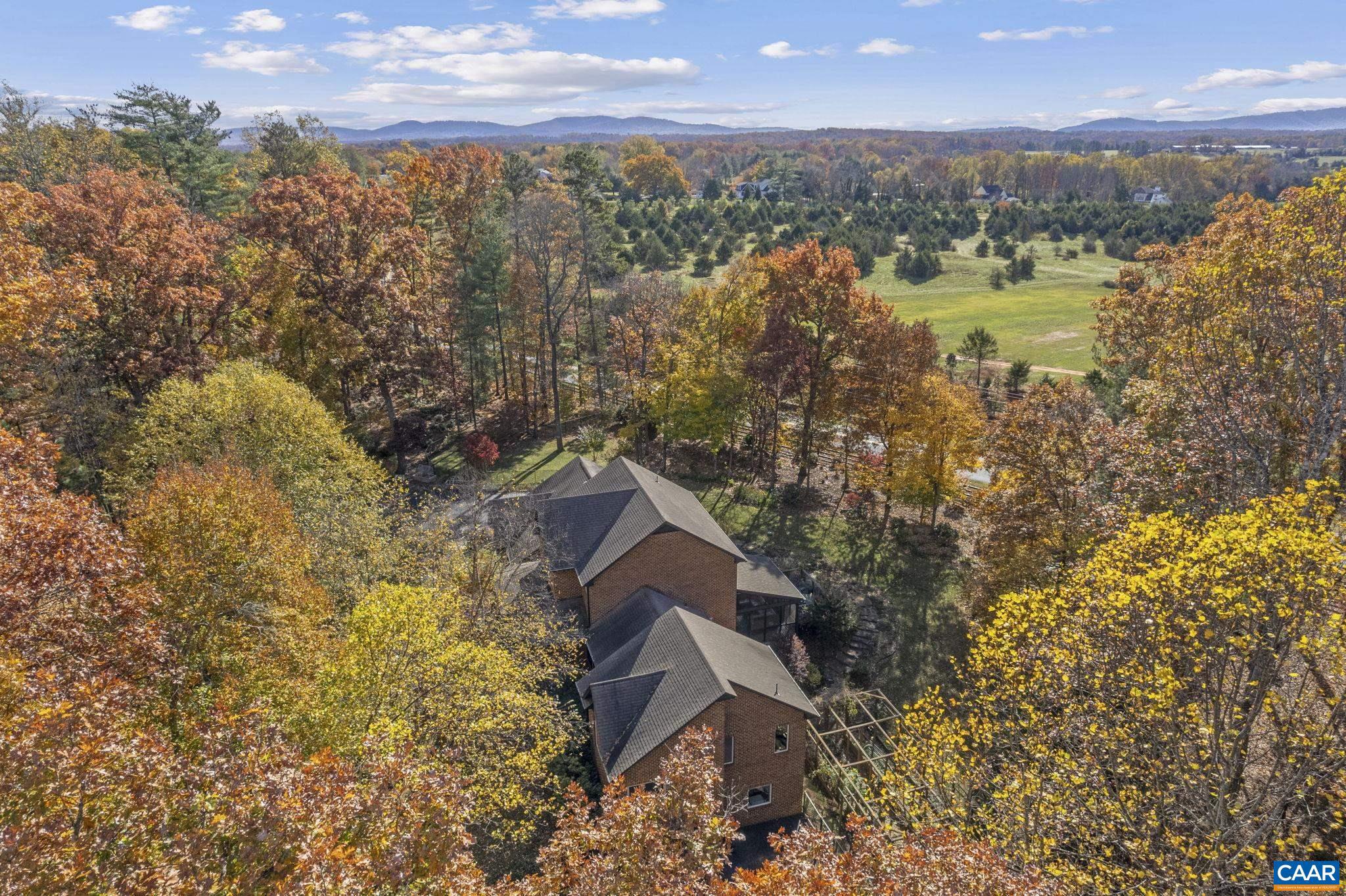 COLA WOODS - Residential