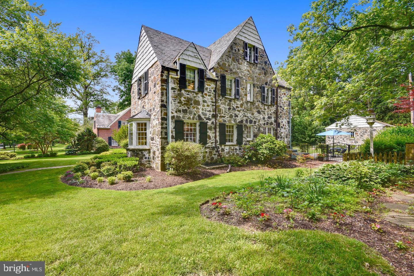 HOMELAND HISTORIC DISTRICT - Residential