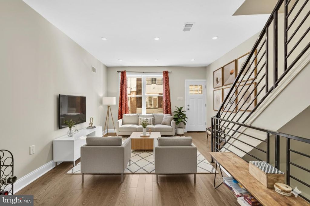 Photo of 113 Roseberry Street, PHILADELPHIA, PA 19148 (MLS # PAPH2533762)