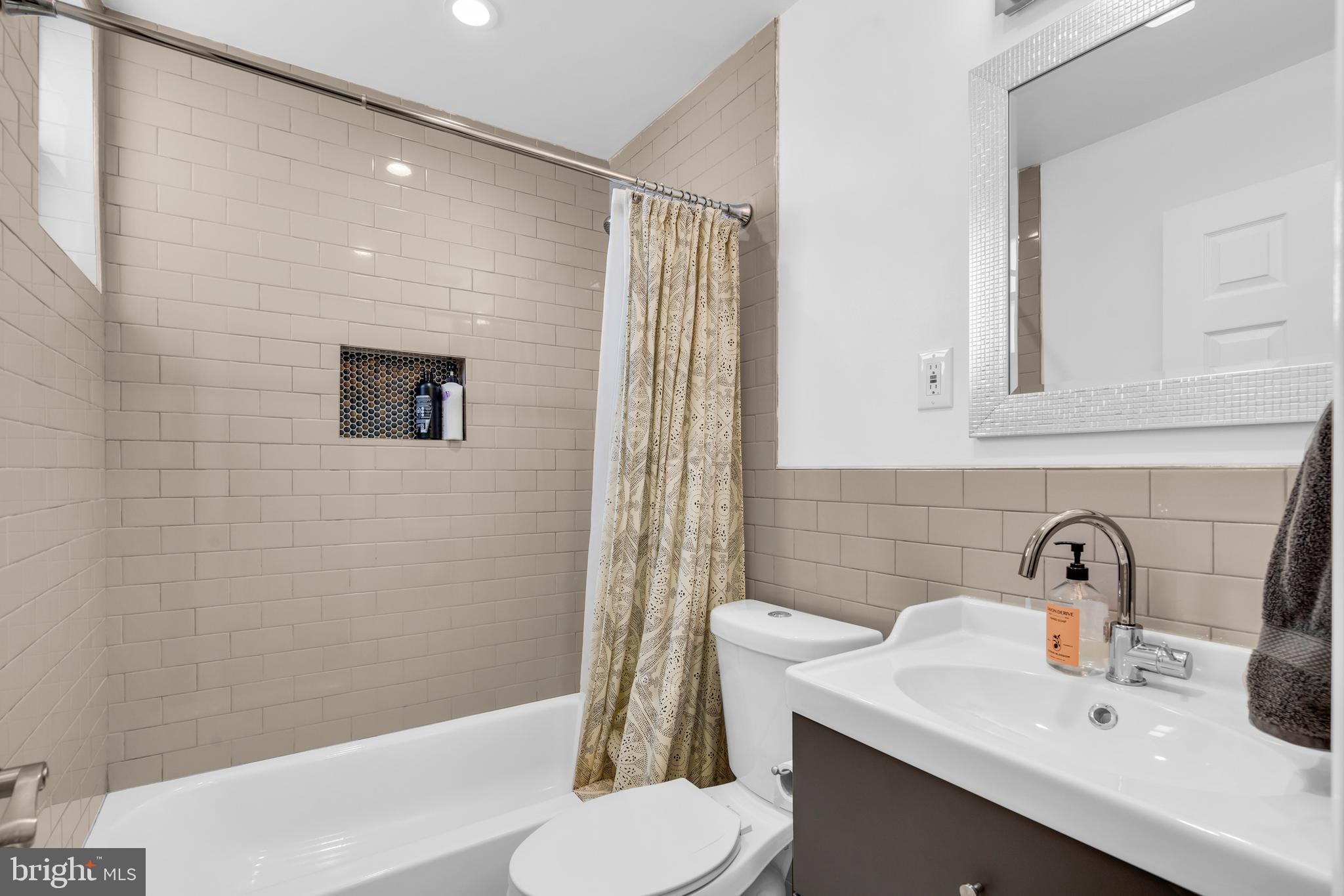 WHITMAN - Residential