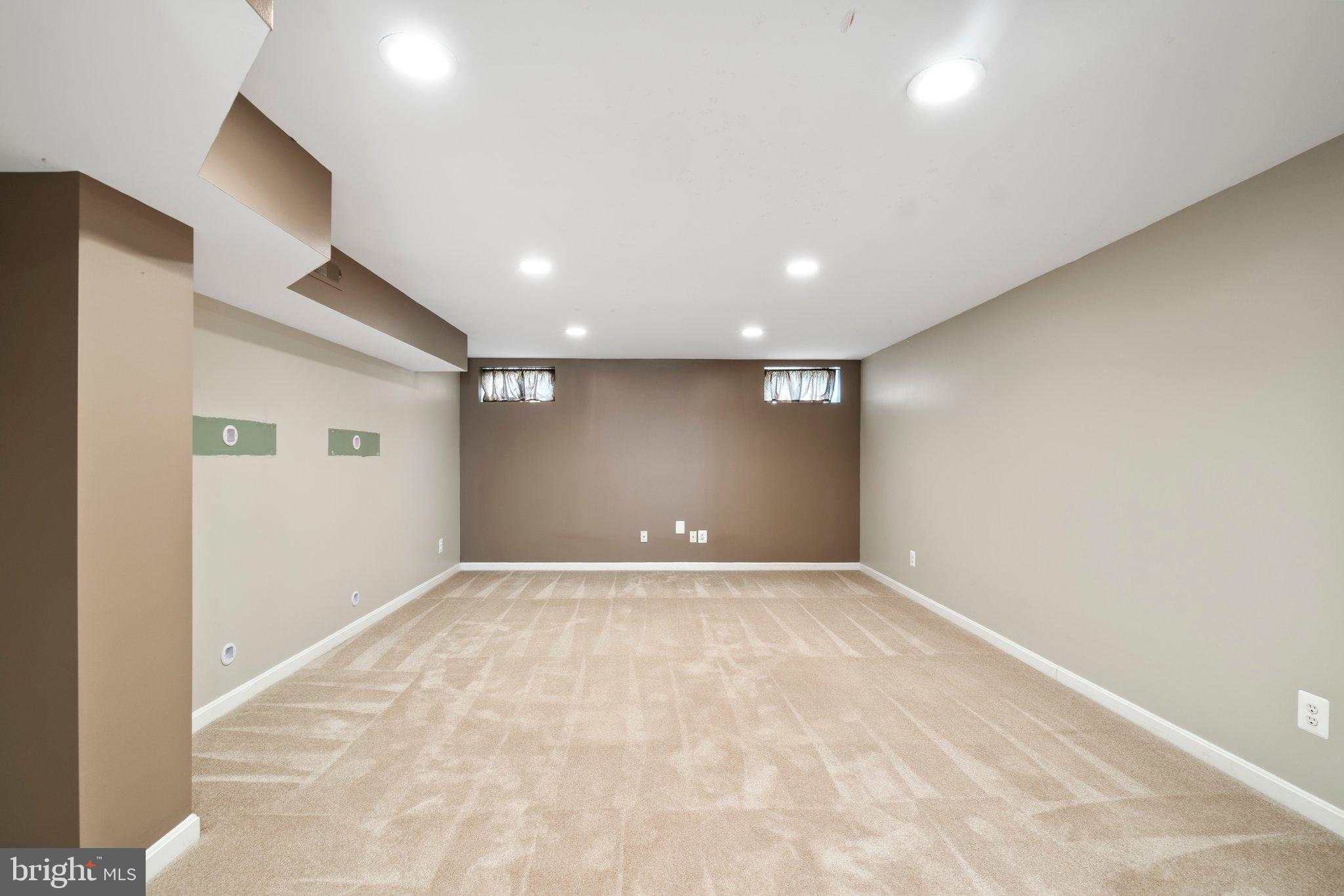 ASHBURN VILLAGE - Residential Lease