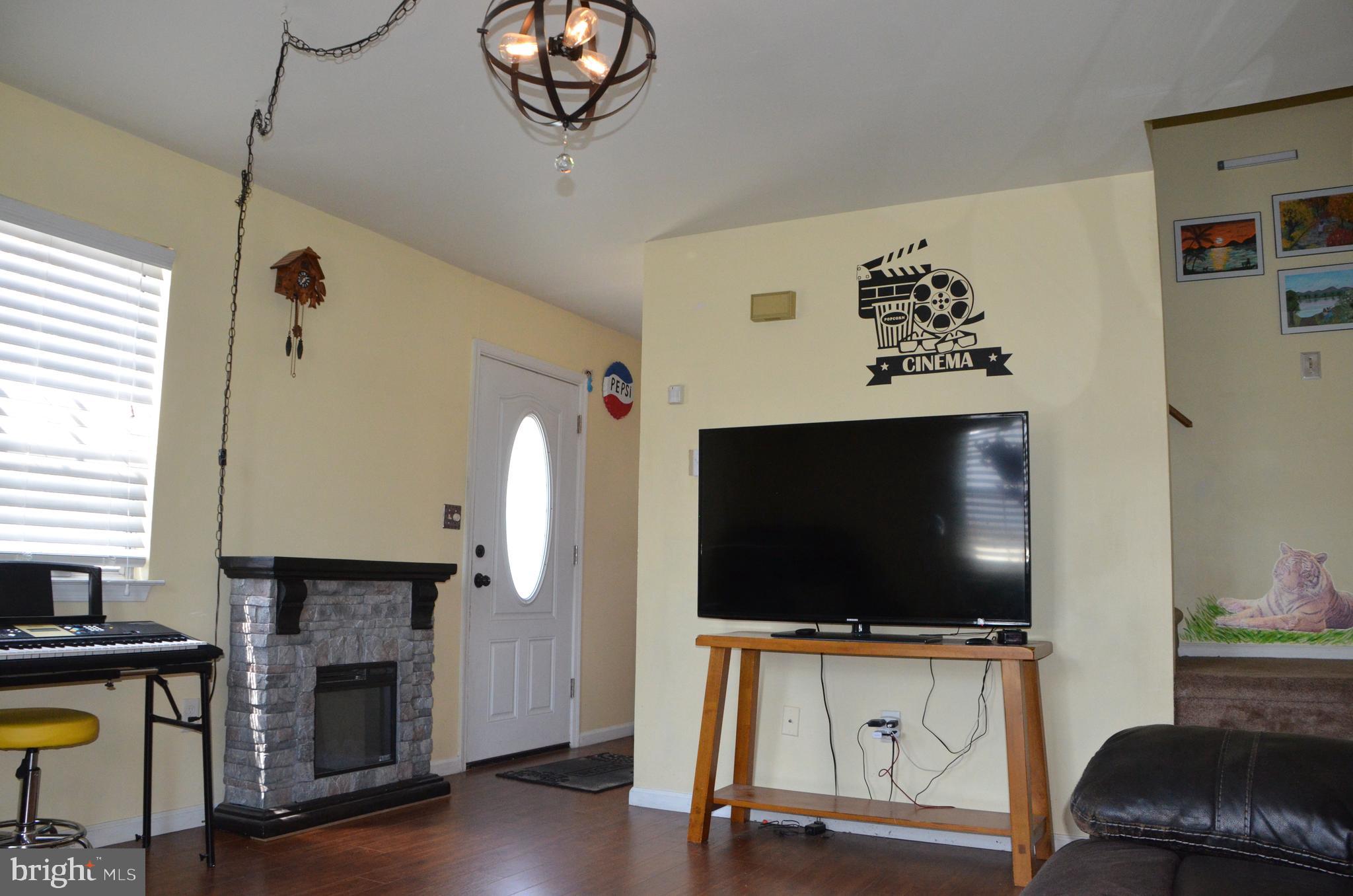 847 N VAN BUREN STREET