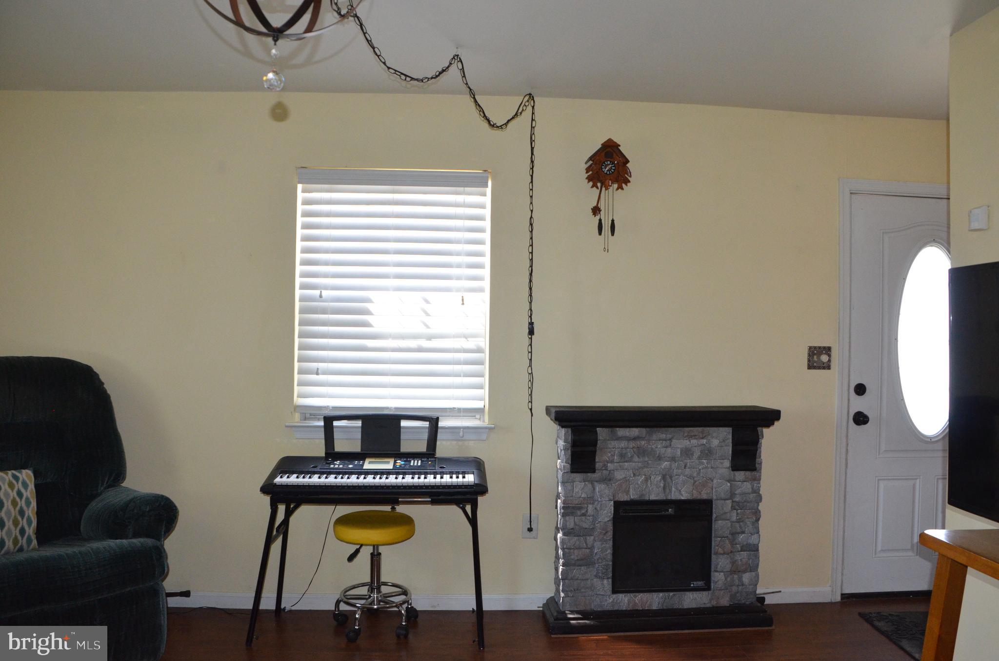 847 N VAN BUREN STREET