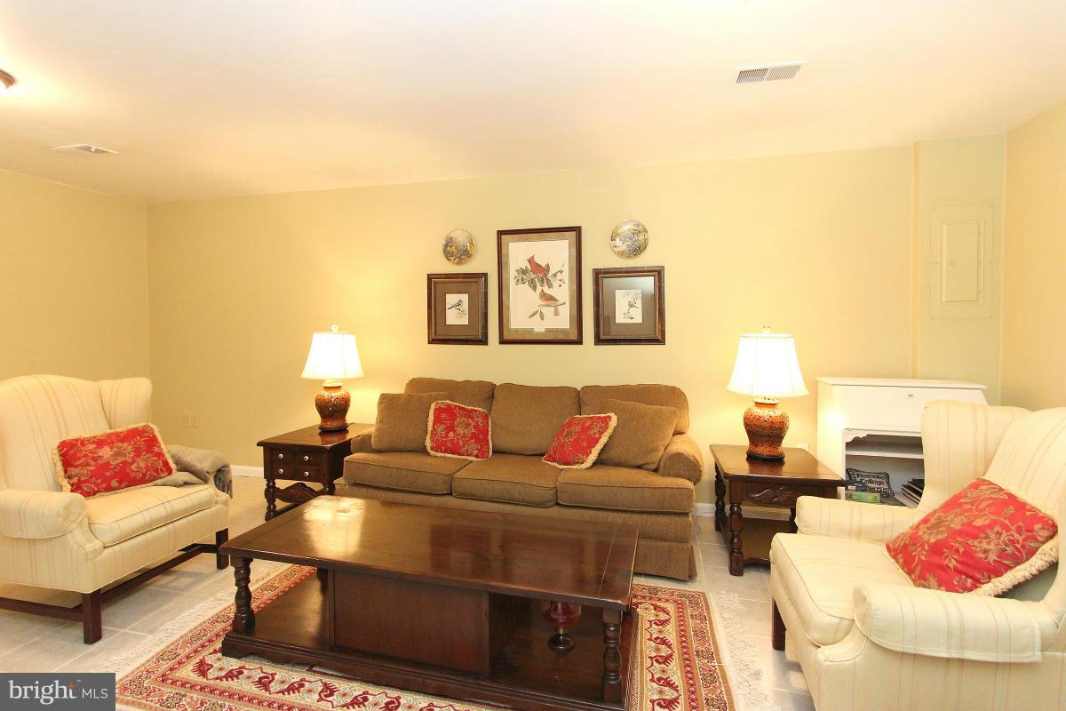 CARDINAL GLEN - Residential