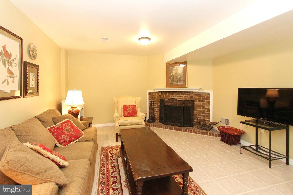 CARDINAL GLEN - Residential