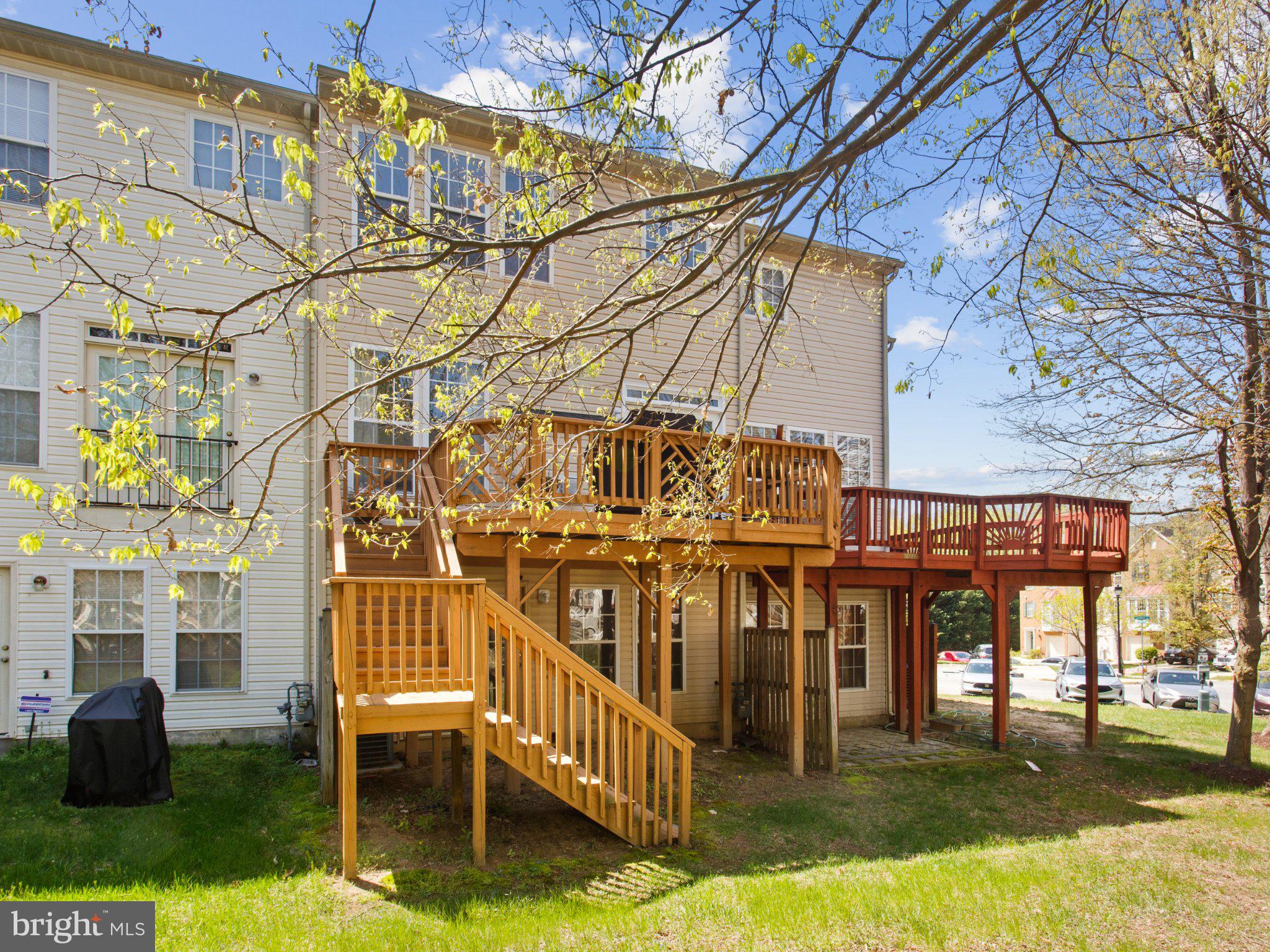 VISTA GARDENS - Residential