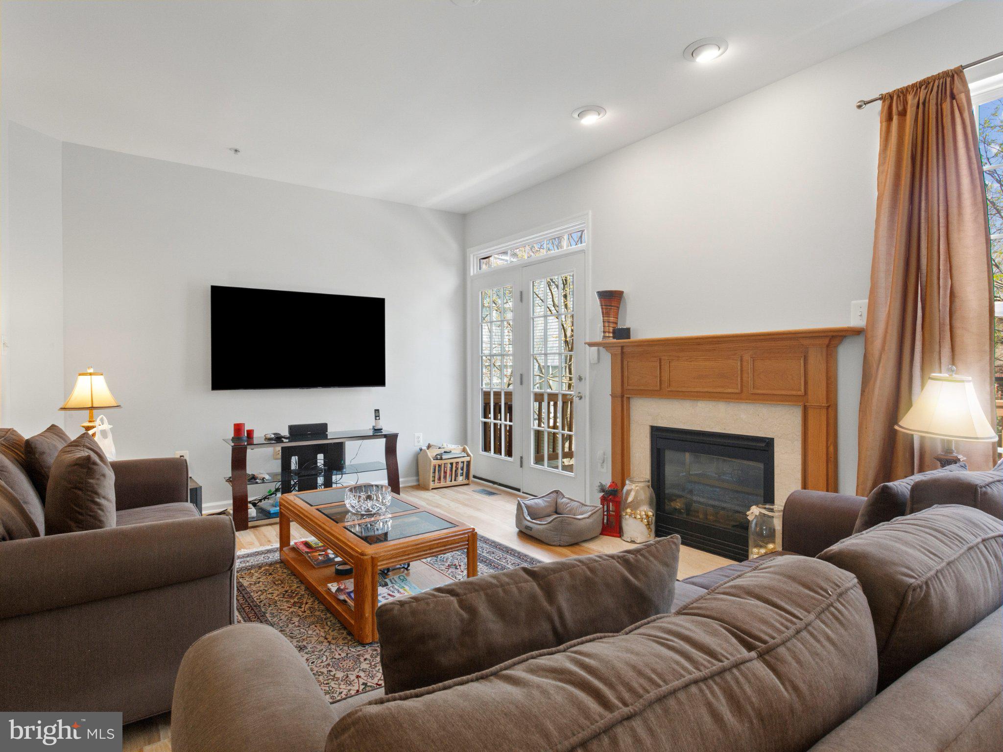 VISTA GARDENS - Residential