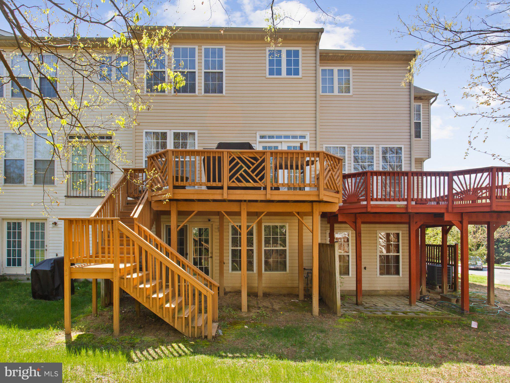 VISTA GARDENS - Residential