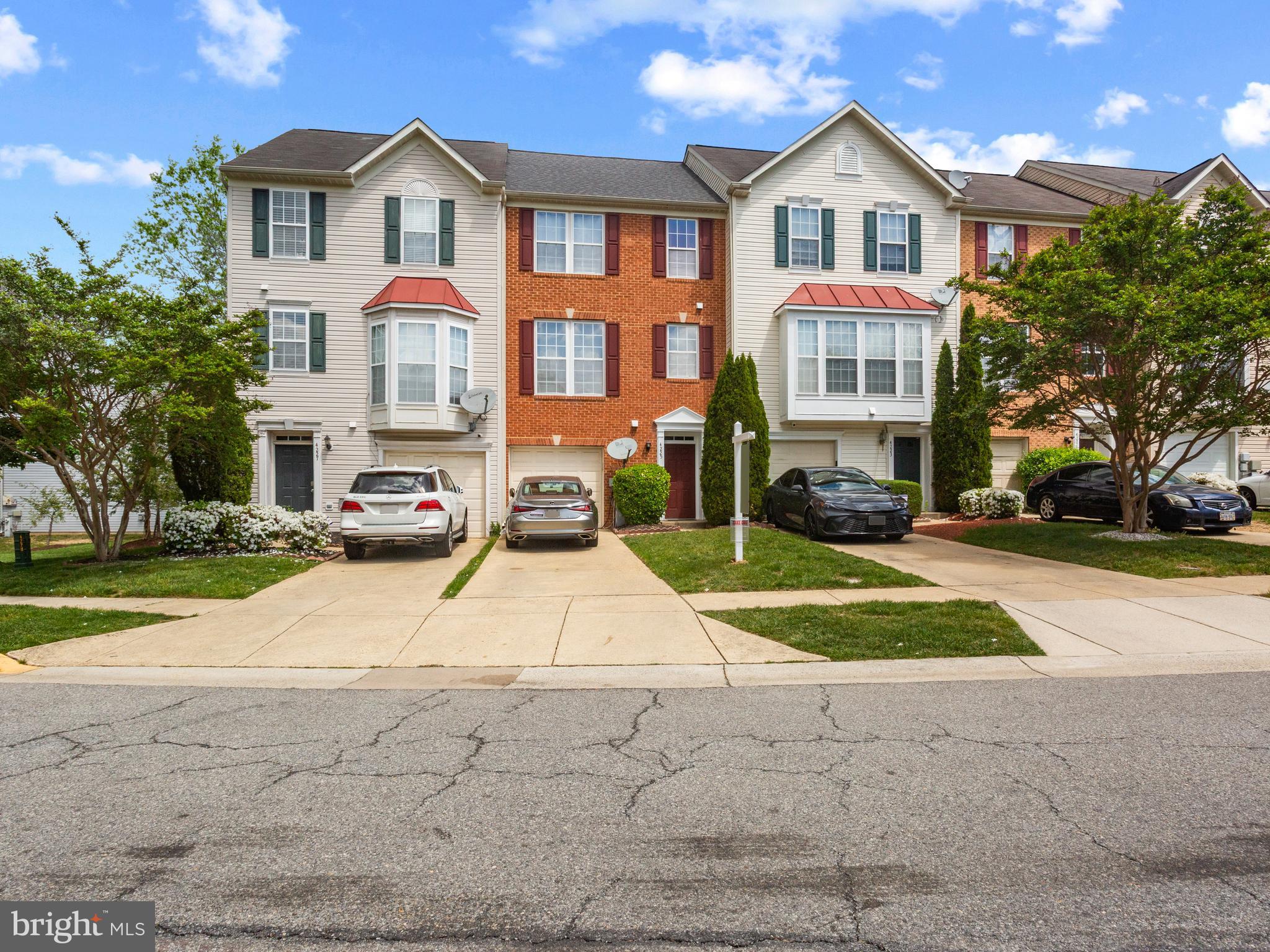 VISTA GARDENS - Residential