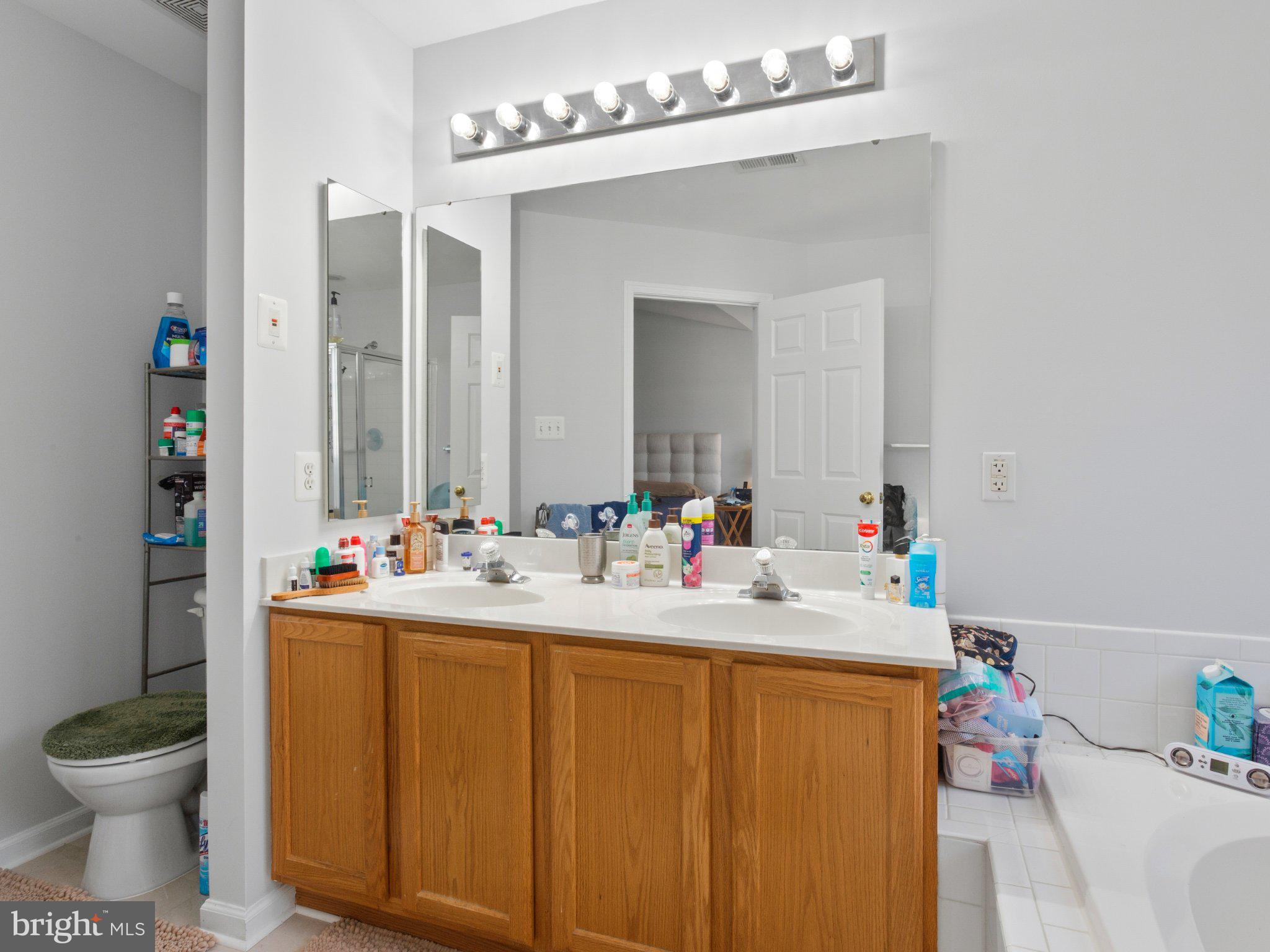 VISTA GARDENS - Residential