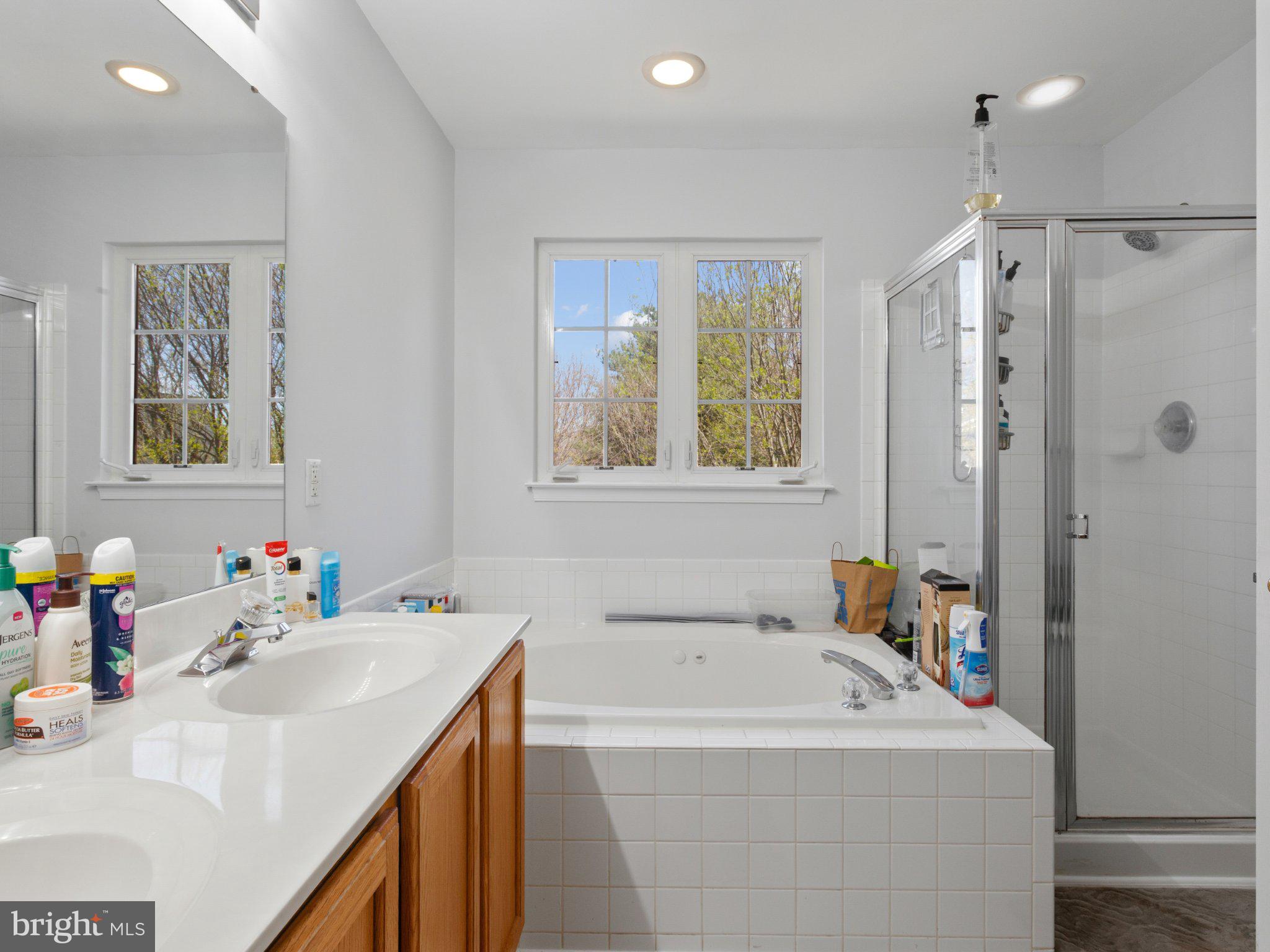 VISTA GARDENS - Residential