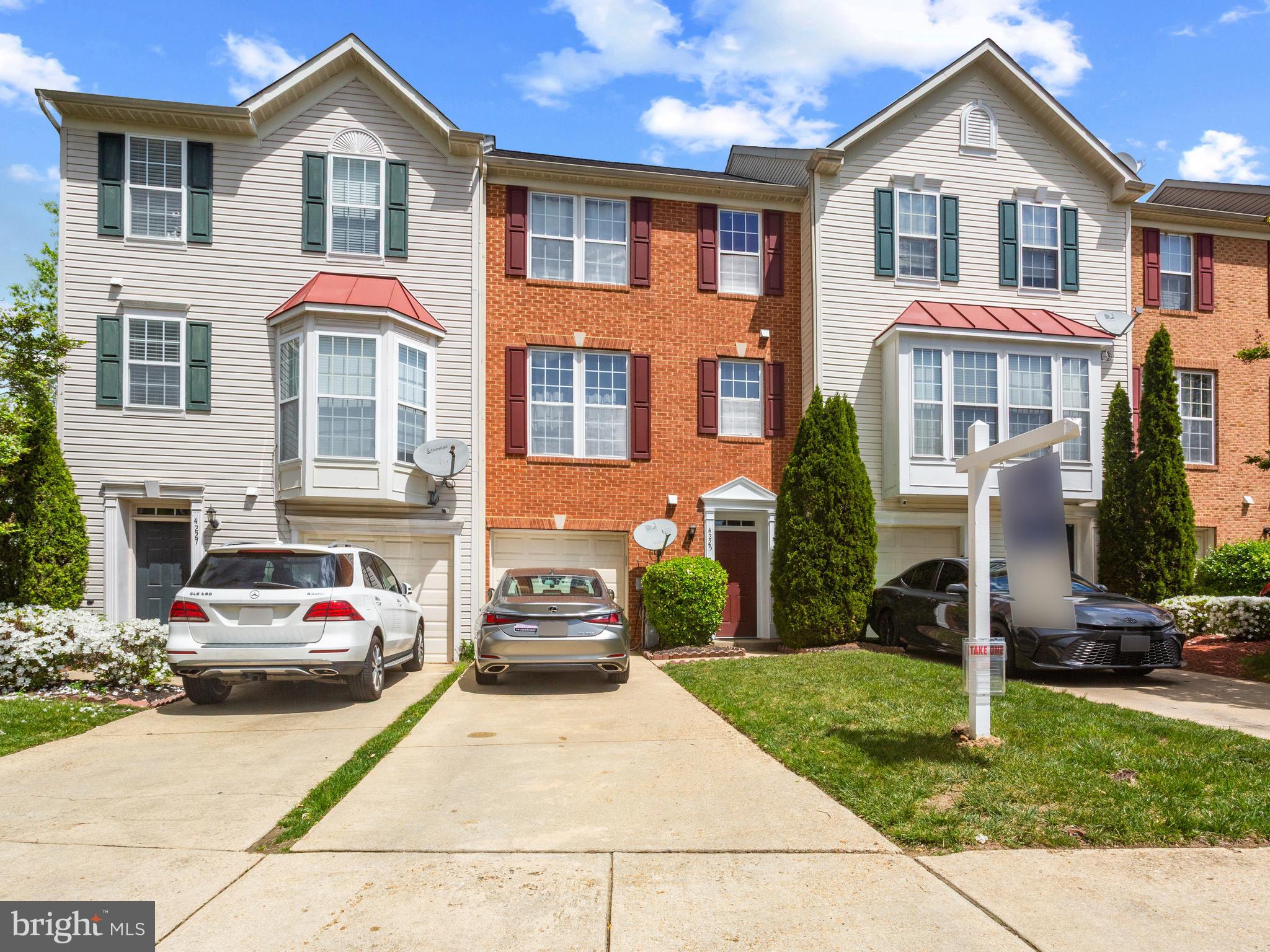 VISTA GARDENS - Residential