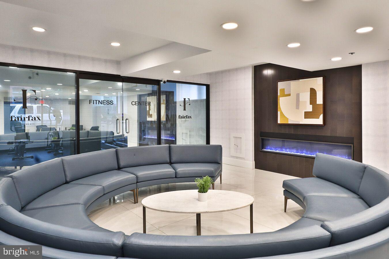 UNIVERSITY CITY - Residential Lease